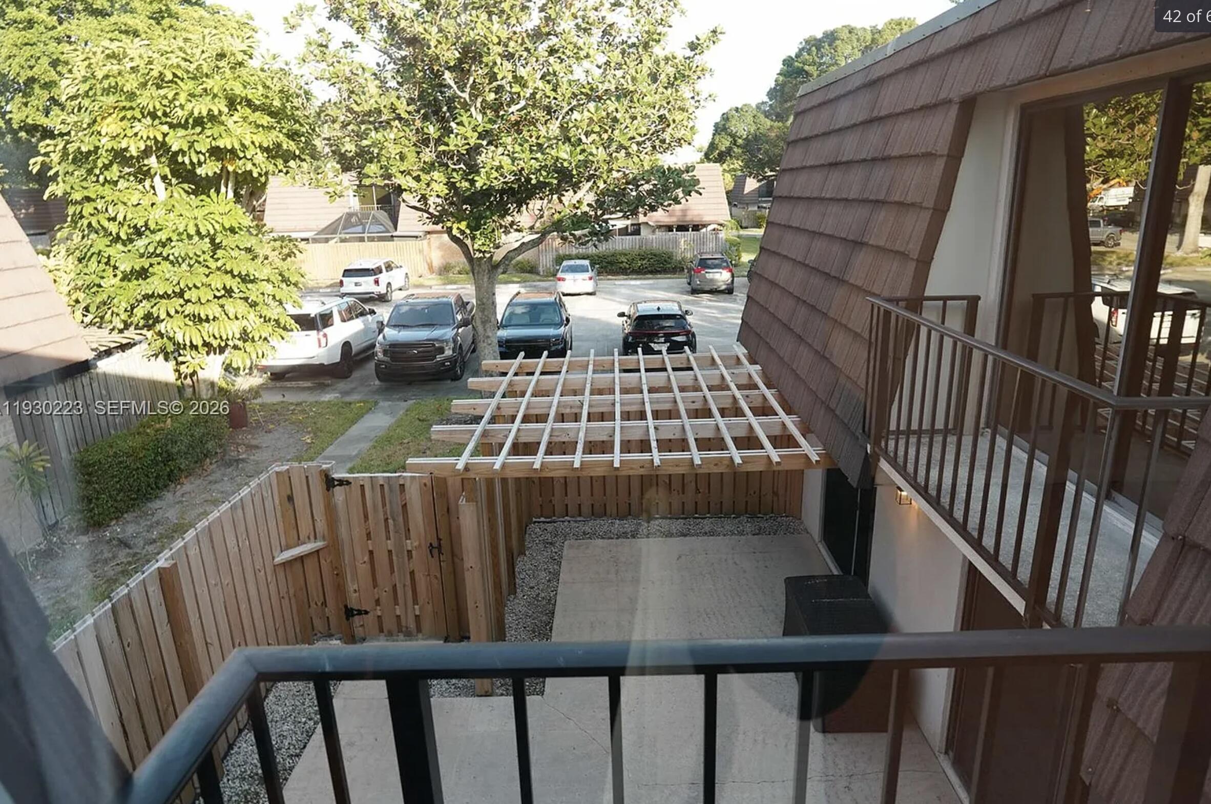 GARDEN LAKES AND GARDEN SQUARE SHOPS - Residential