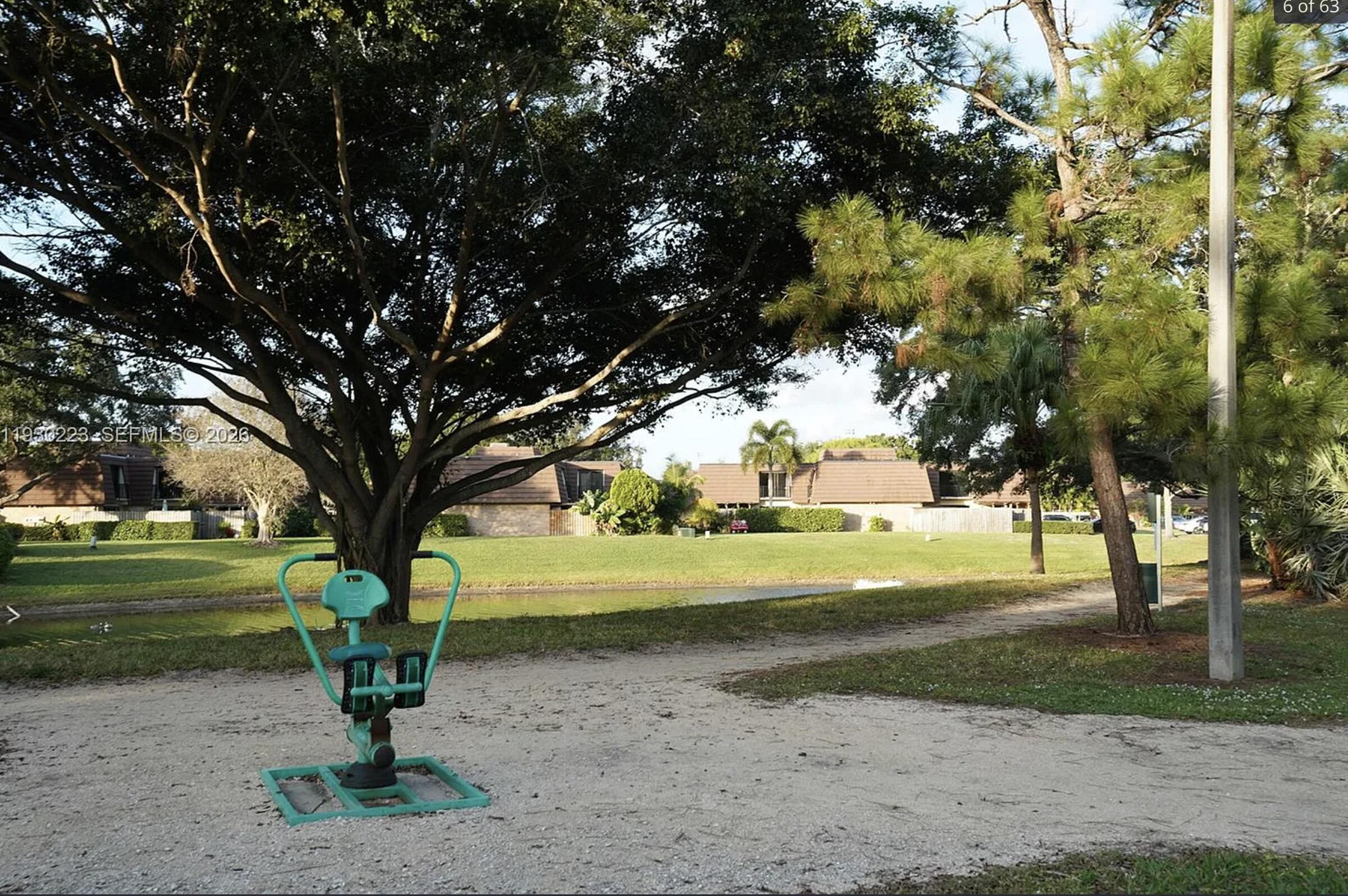 GARDEN LAKES AND GARDEN SQUARE SHOPS - Residential