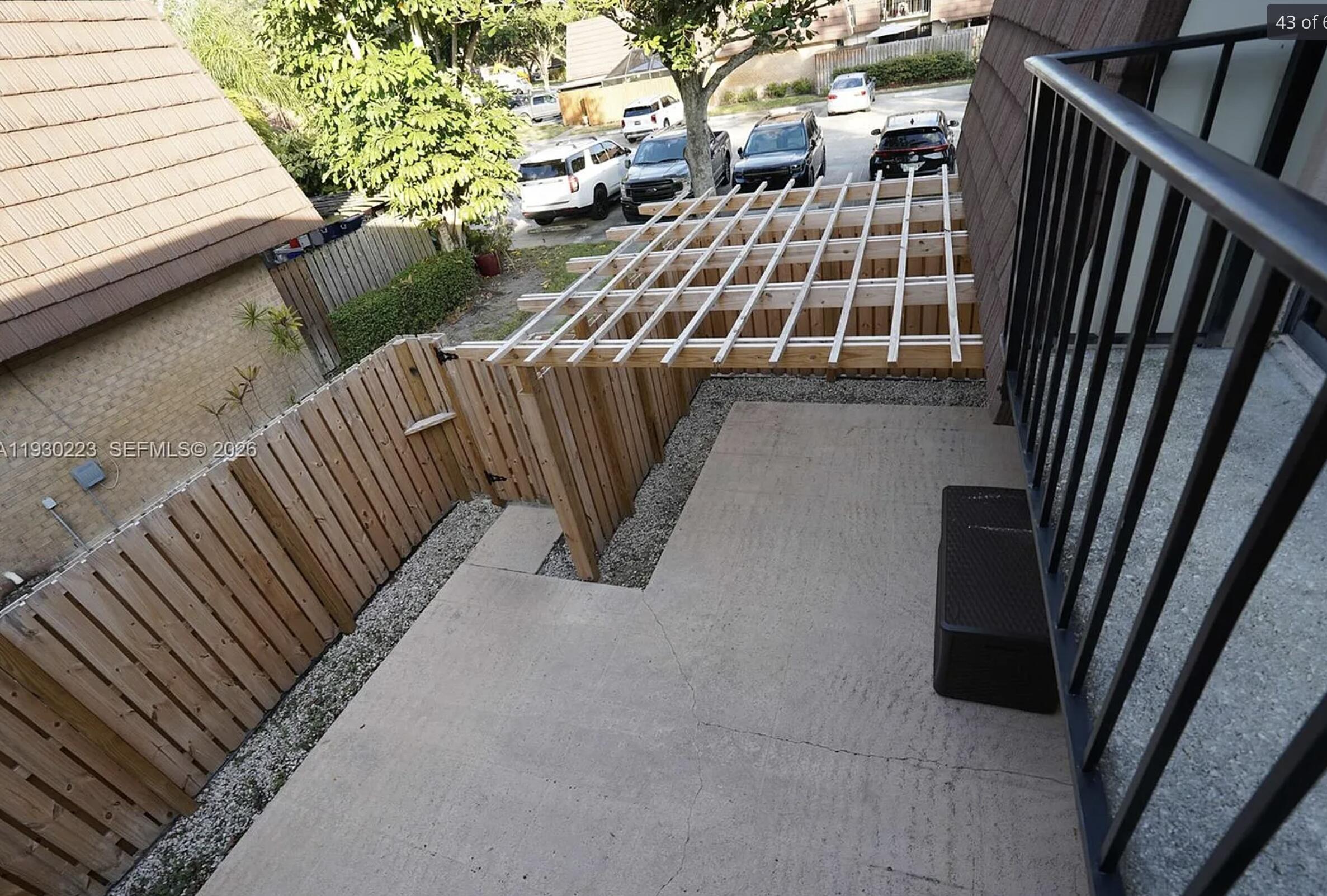 GARDEN LAKES AND GARDEN SQUARE SHOPS - Residential