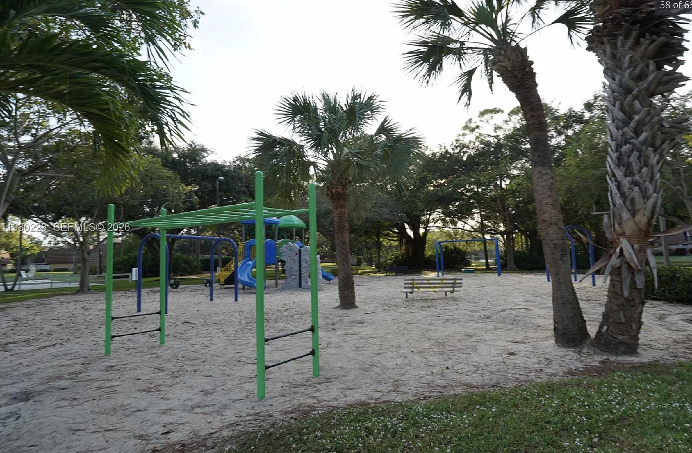 GARDEN LAKES AND GARDEN SQUARE SHOPS - Residential