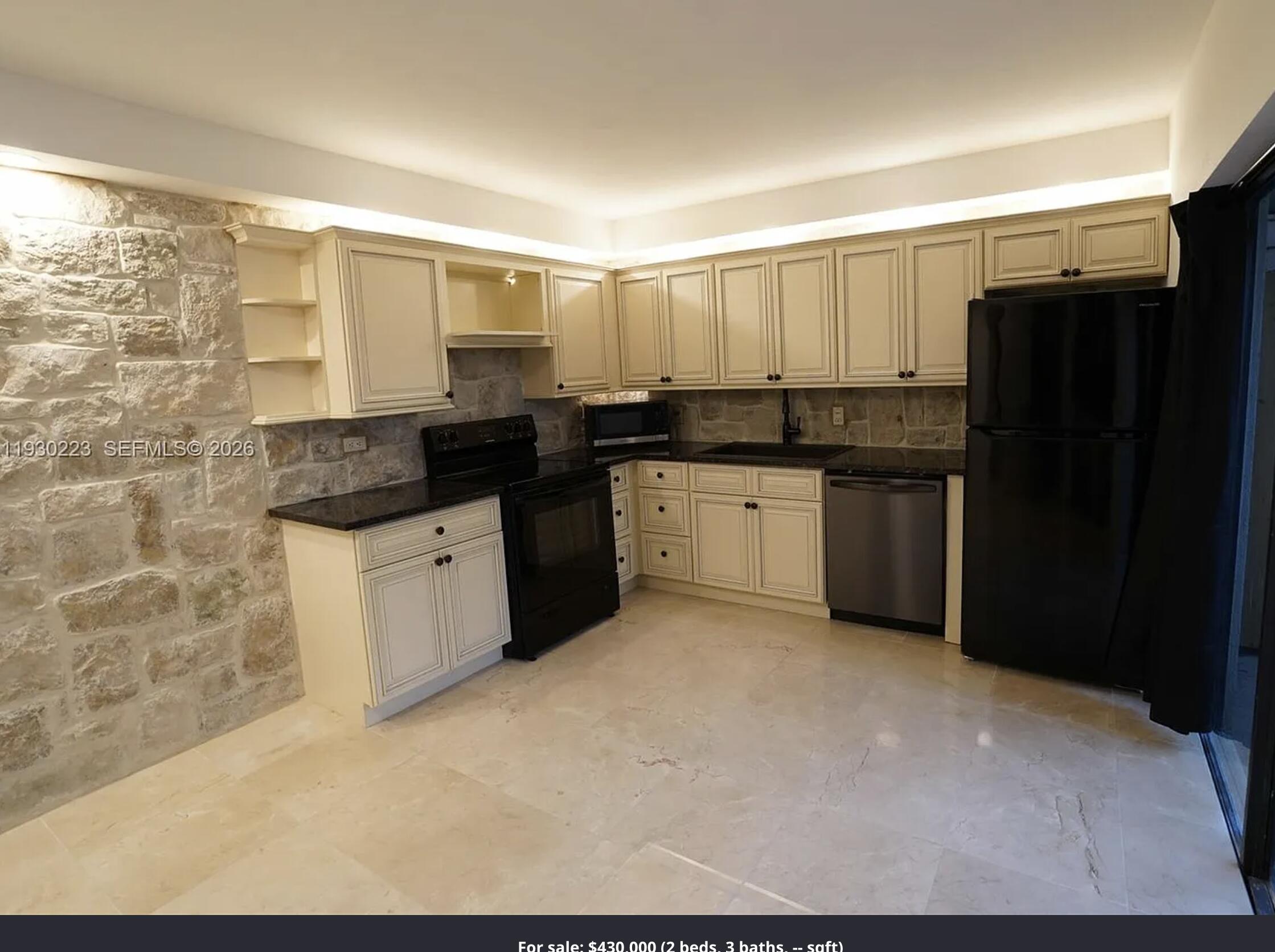 GARDEN LAKES AND GARDEN SQUARE SHOPS - Residential