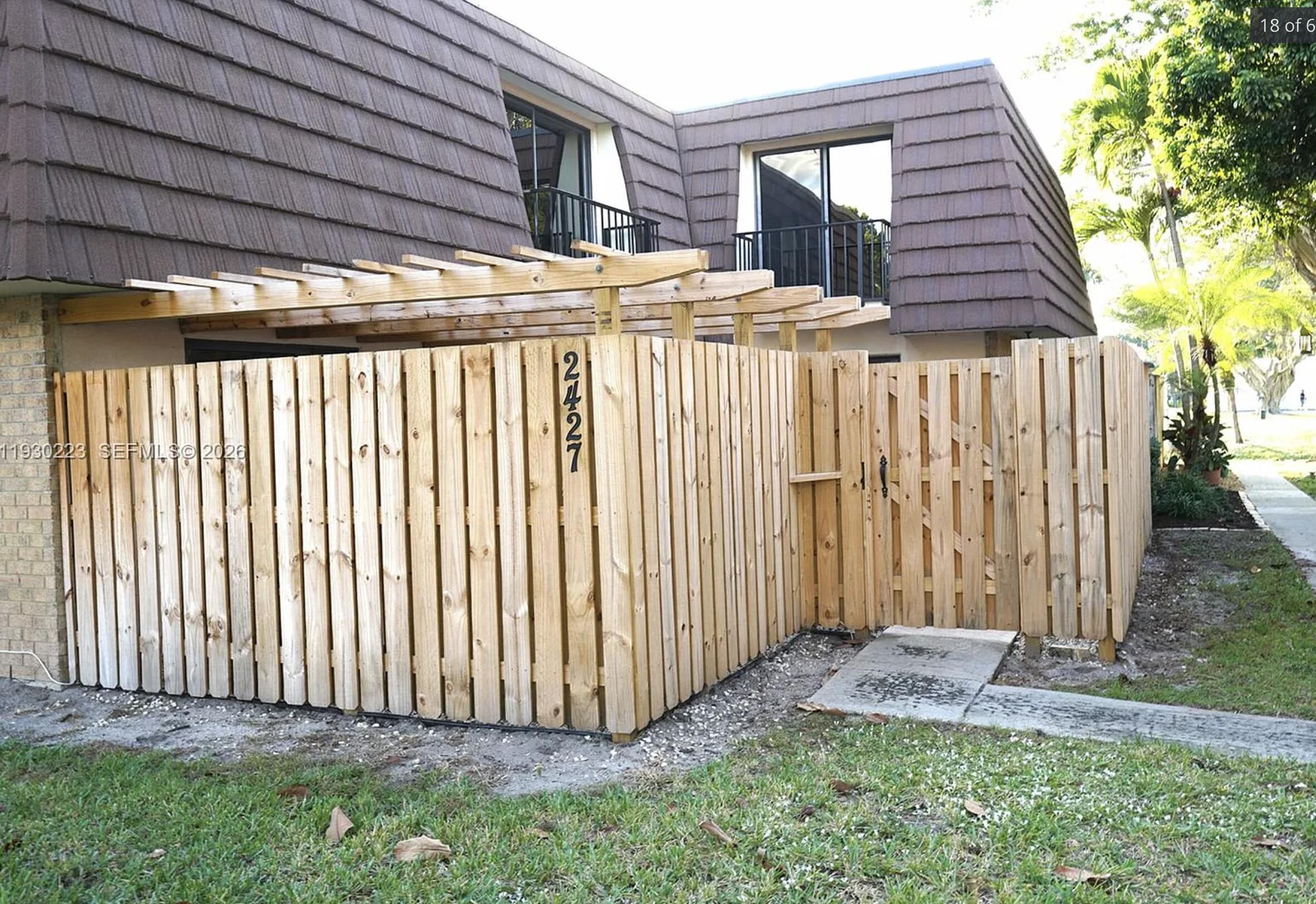 GARDEN LAKES AND GARDEN SQUARE SHOPS - Residential