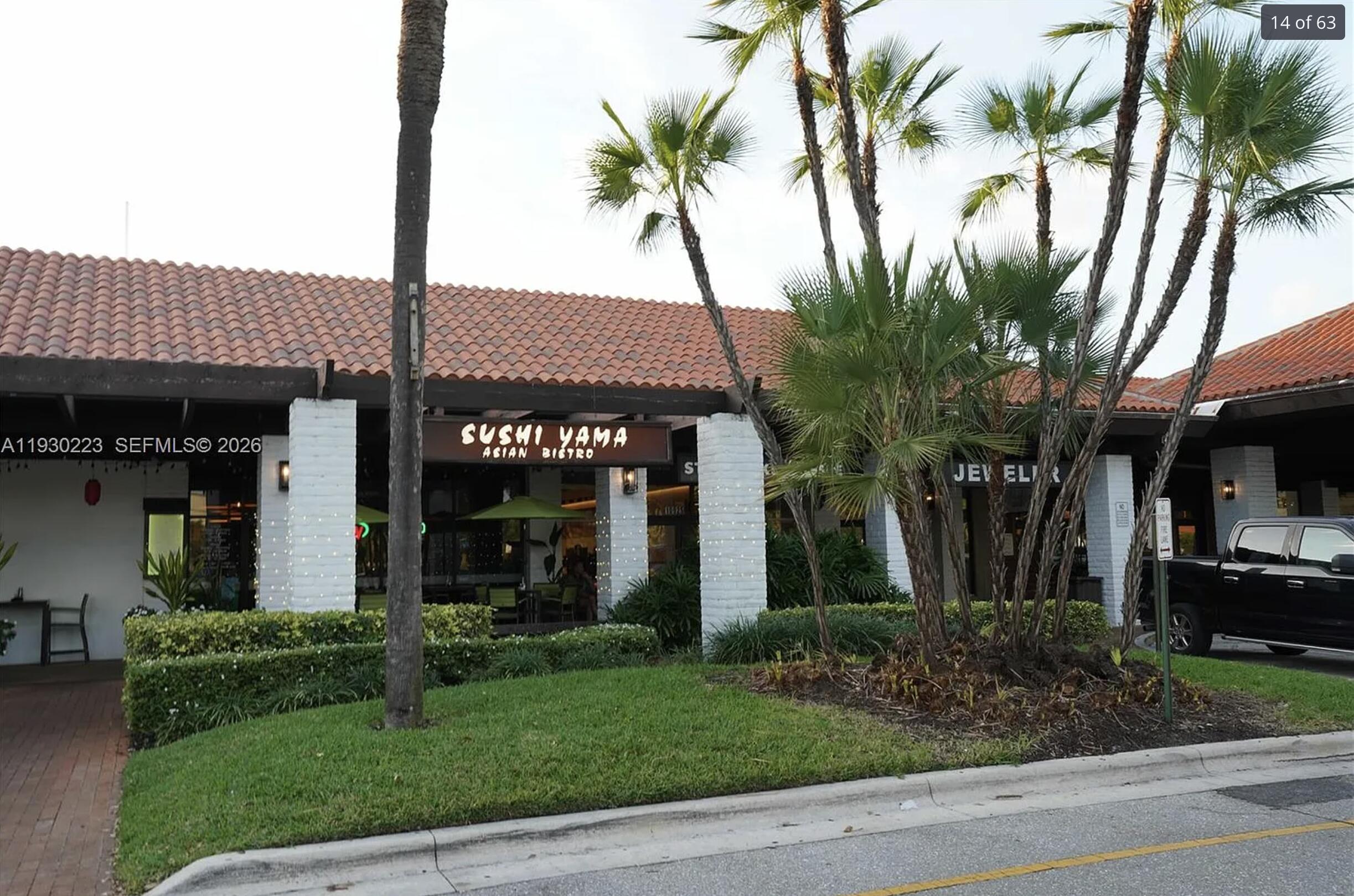 GARDEN LAKES AND GARDEN SQUARE SHOPS - Residential