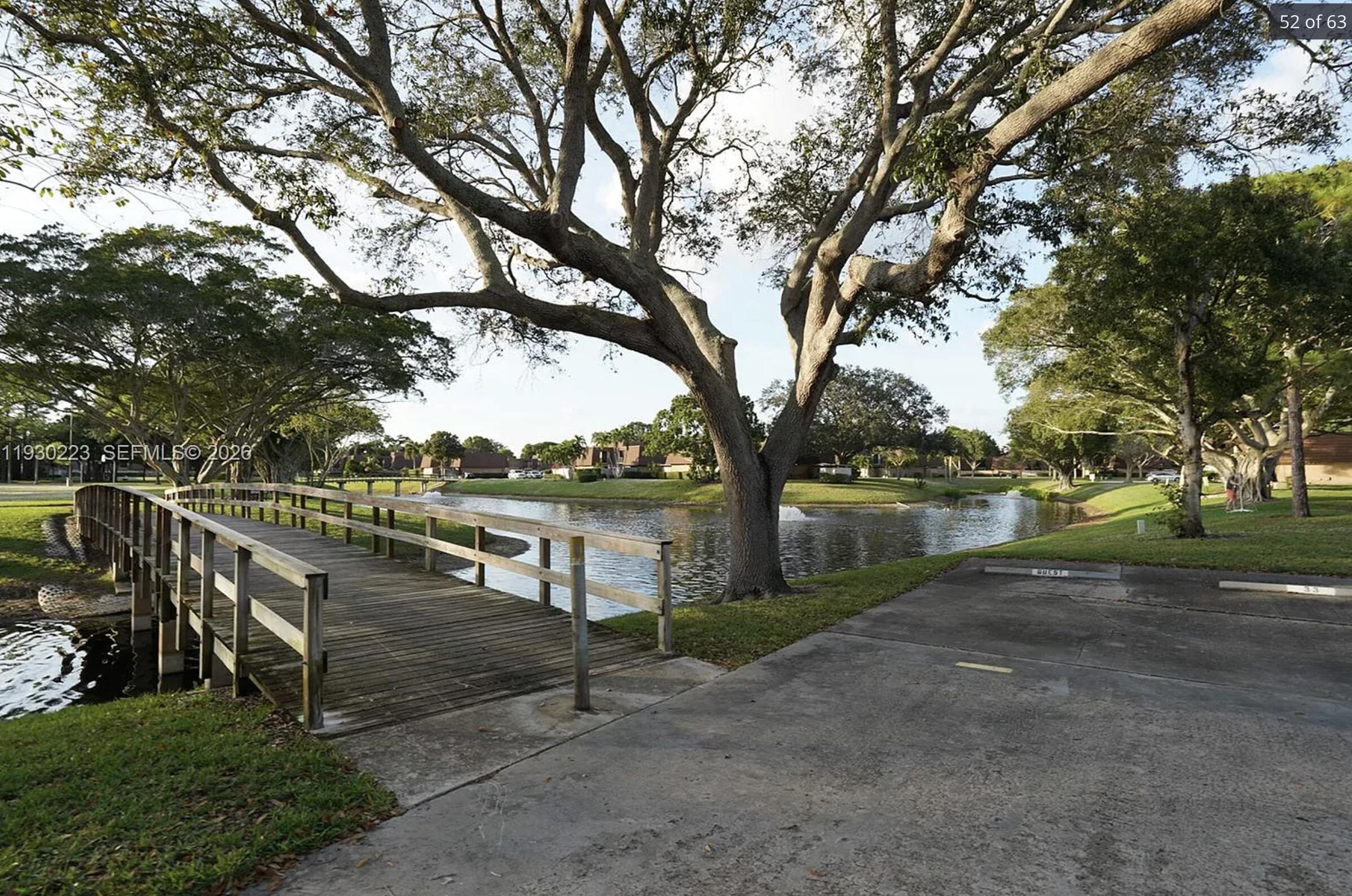 GARDEN LAKES AND GARDEN SQUARE SHOPS - Residential