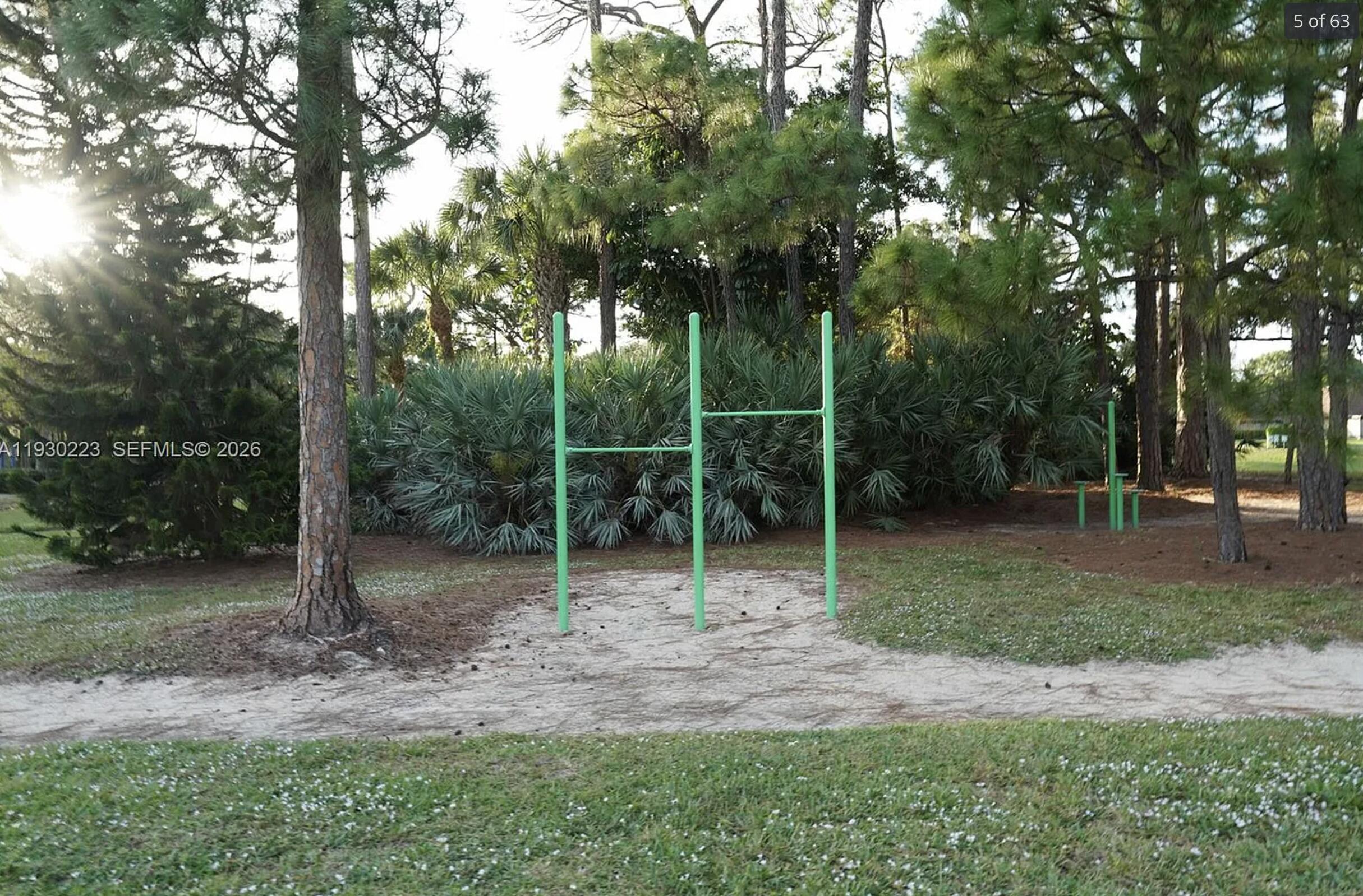 GARDEN LAKES AND GARDEN SQUARE SHOPS - Residential