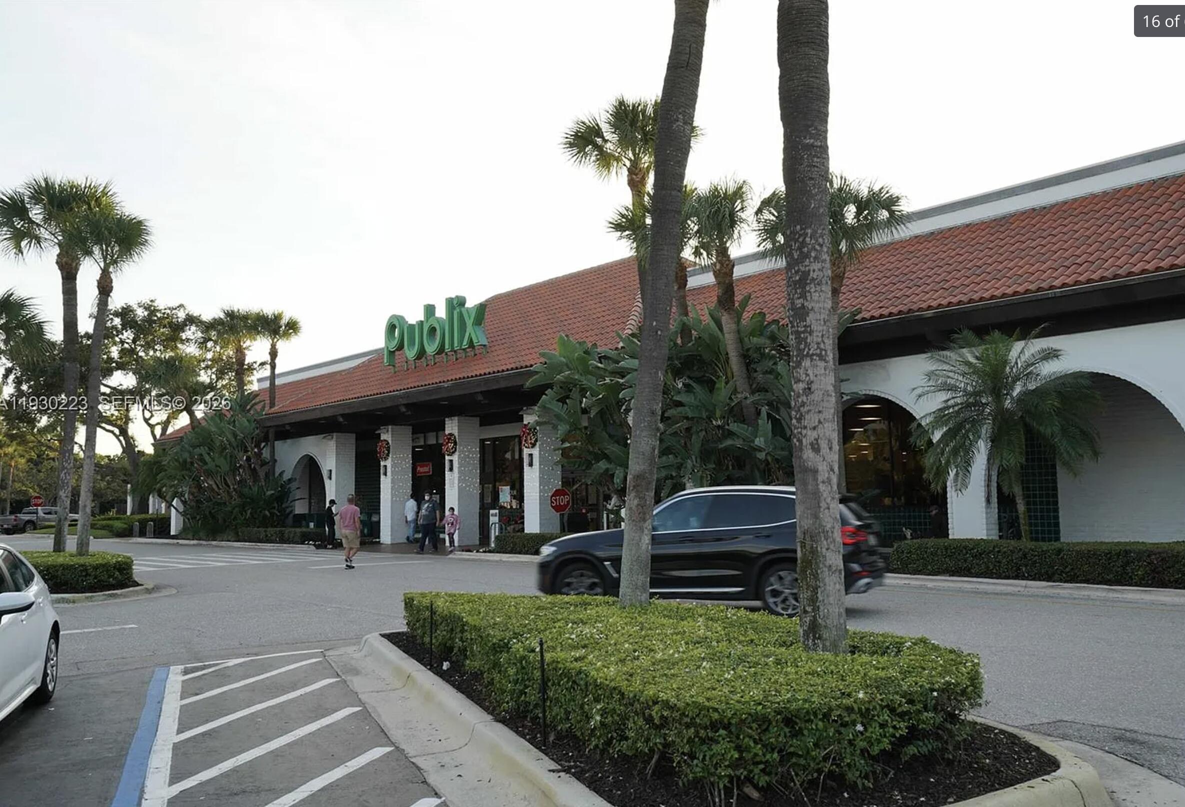 GARDEN LAKES AND GARDEN SQUARE SHOPS - Residential