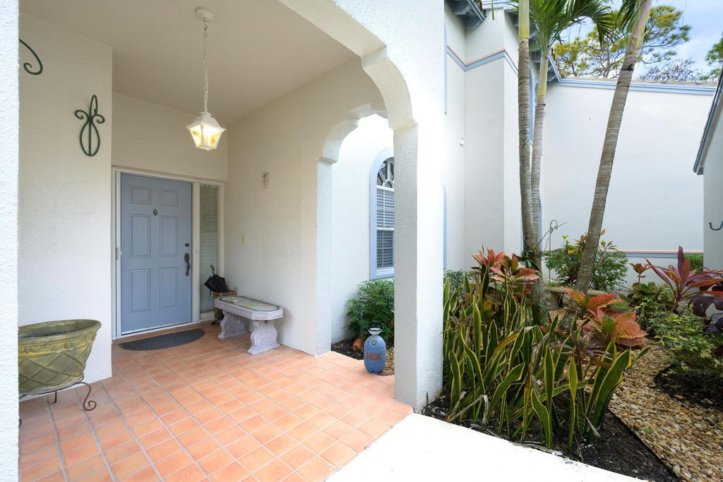 Photo of 502 Ryder Cup Circle S #502, Palm Beach Gardens, FL 33418 (MLS # R10958969)