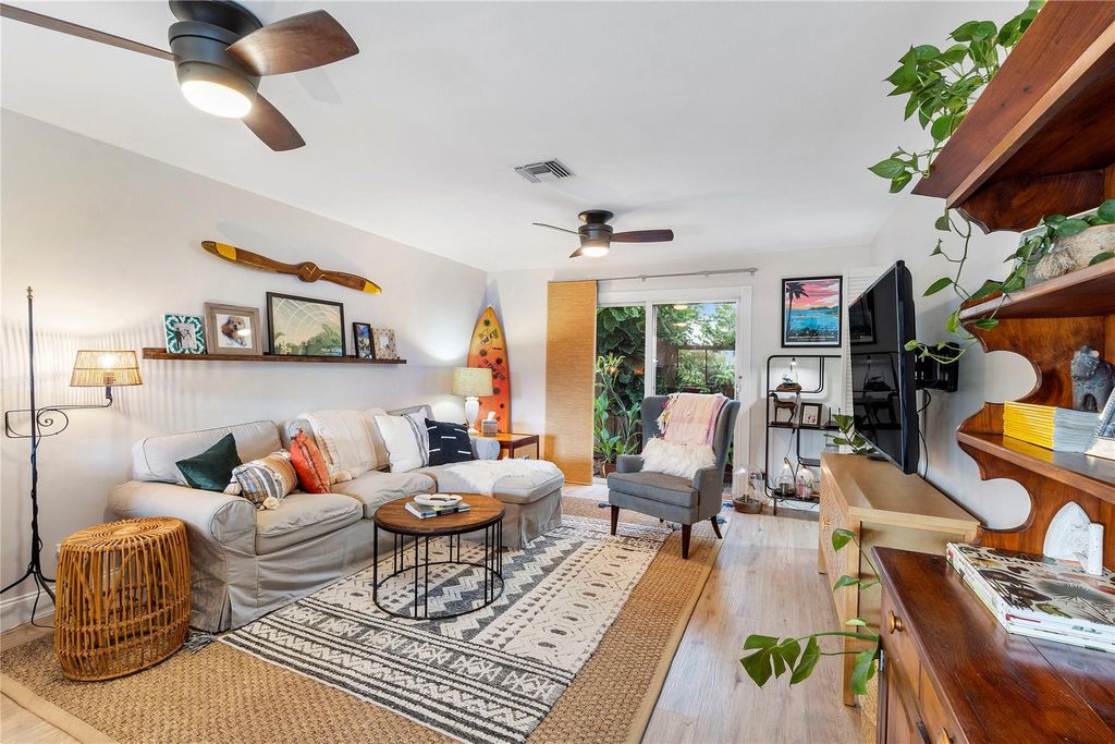 Photo of 326 W Pine Street #20, Lantana, FL 33462 (MLS # F10483122)