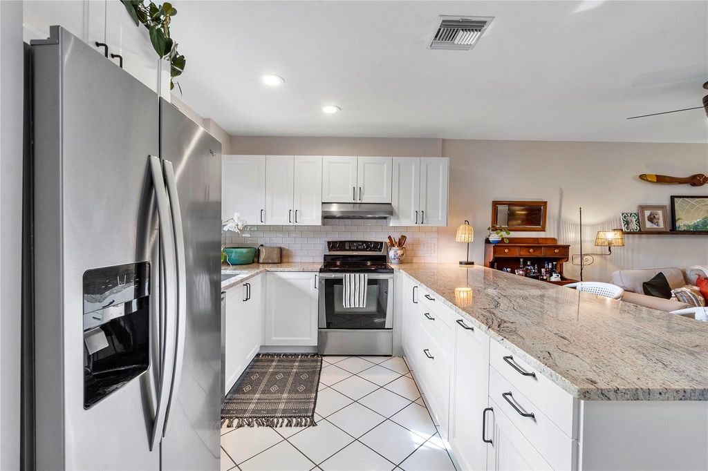 Photo of 326 W Pine Street #20, Lantana, FL 33462 (MLS # F10483122)