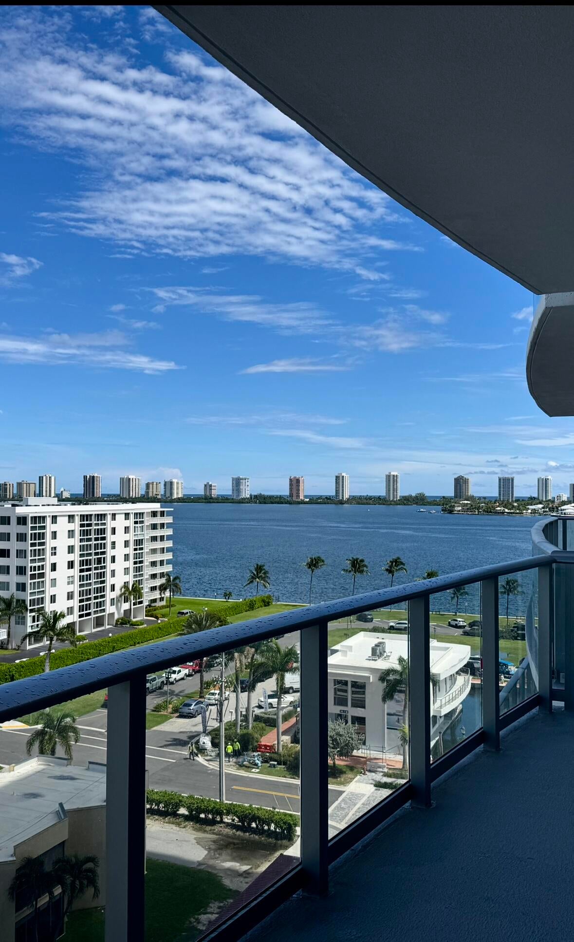 220 Lake Shore Drive 813