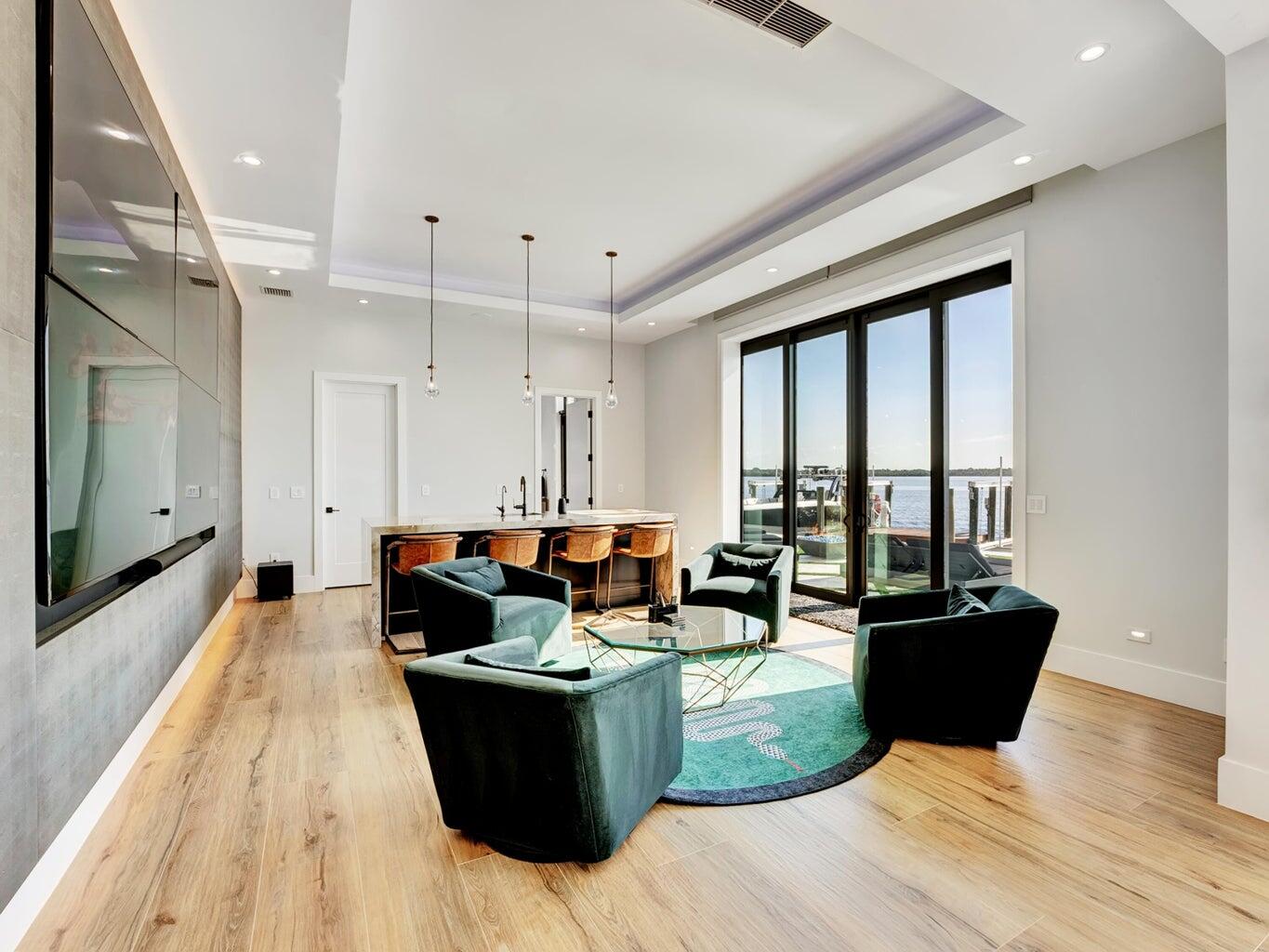 YACHT CLUB ADDITION - Residential