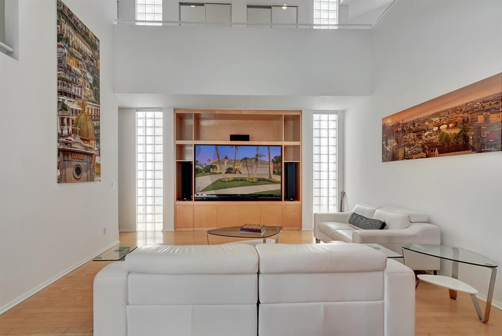 OLYMPUS - Residential