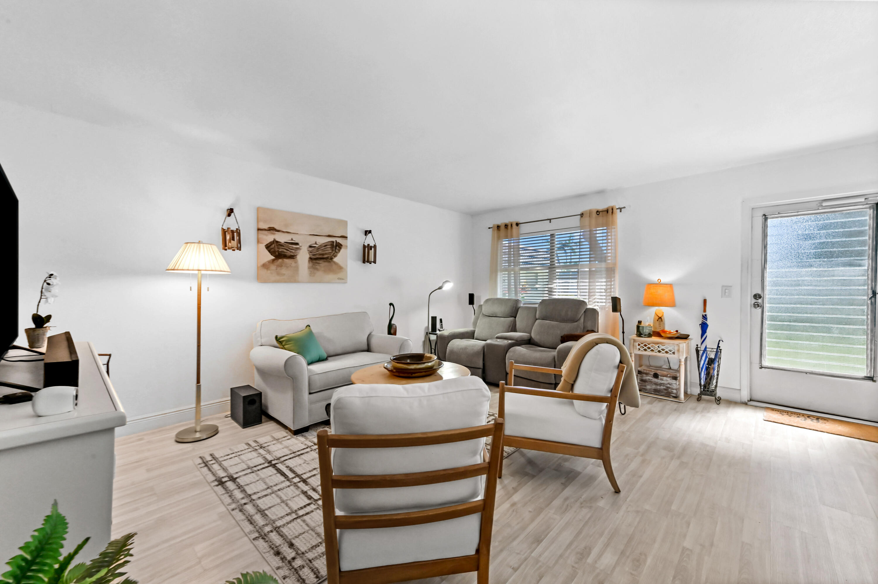 KINGS POINT - Residential