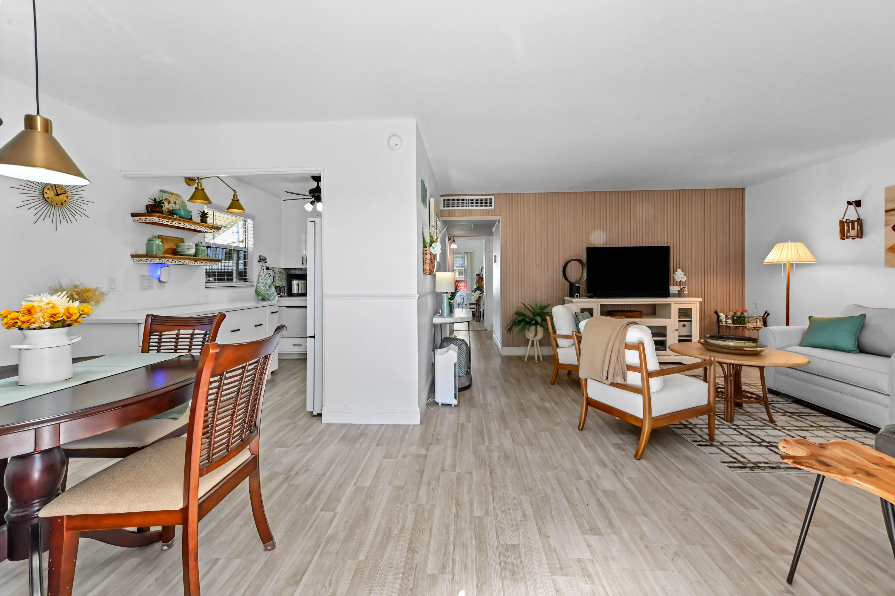 KINGS POINT - Residential