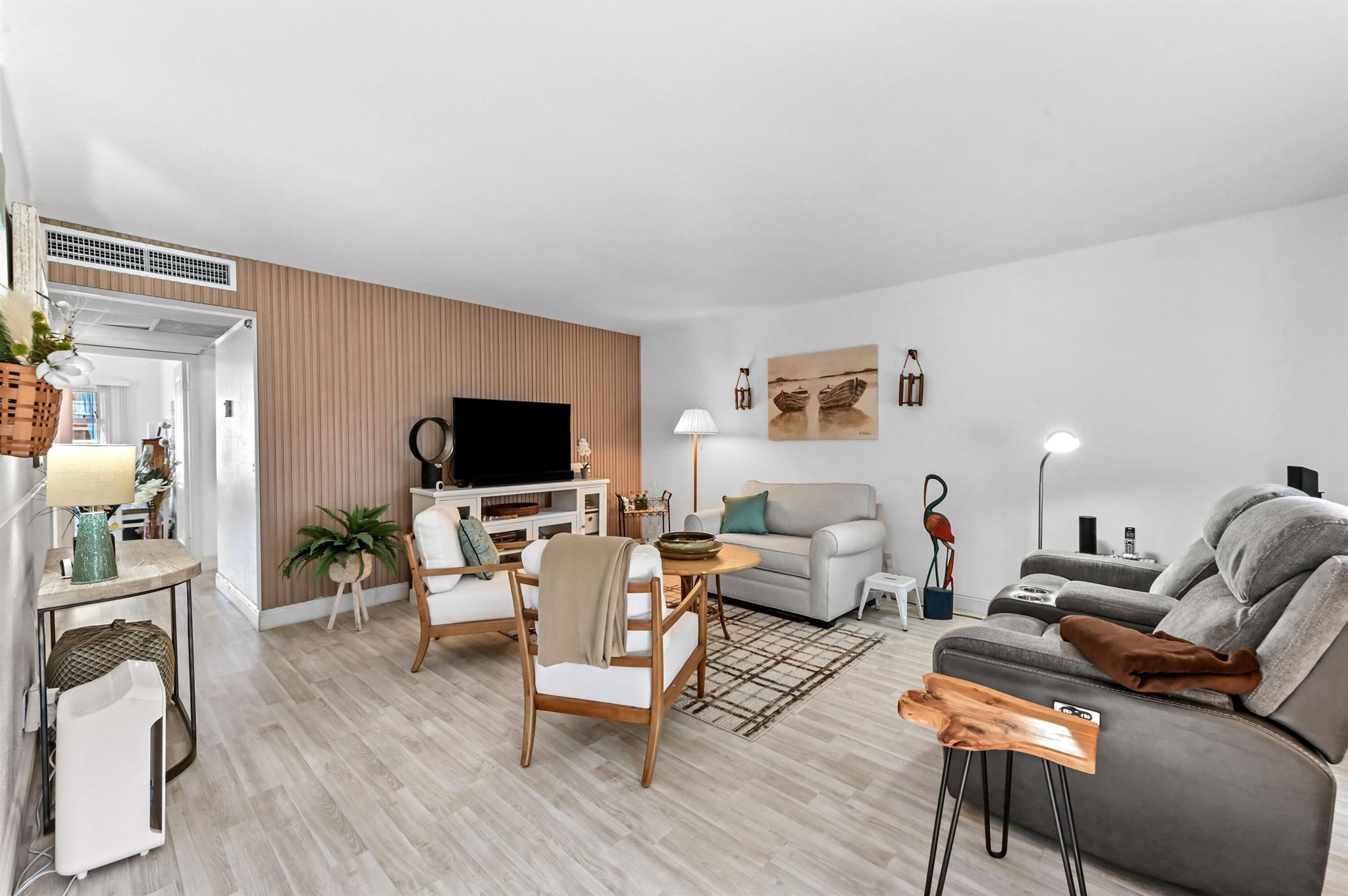 KINGS POINT - Residential