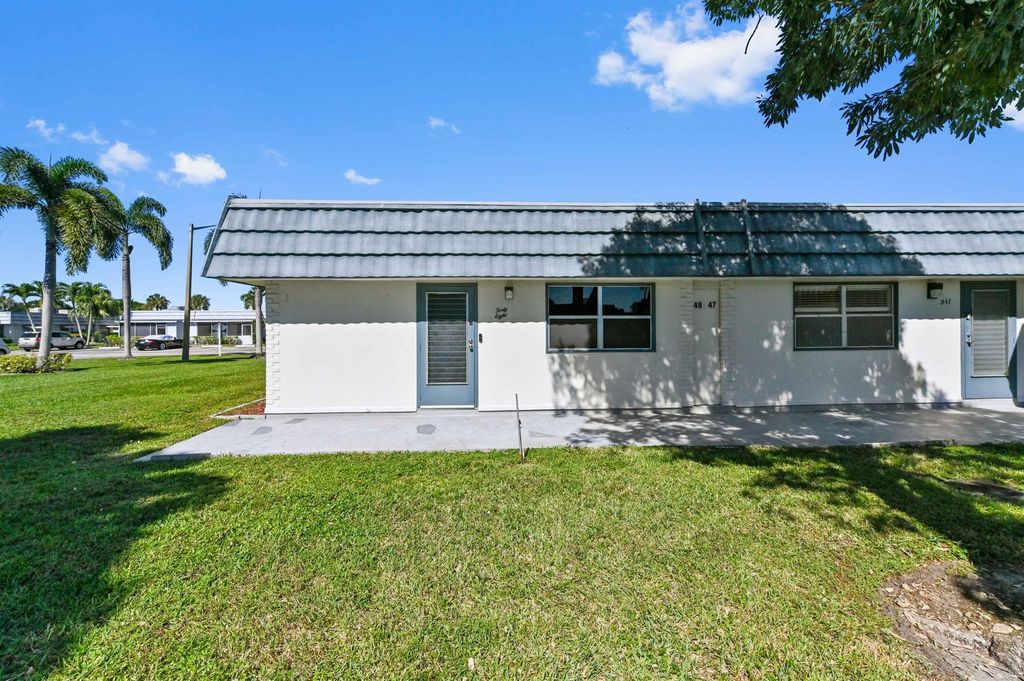 Photo of 48 Waterford B, Delray Beach, FL 33446 (MLS # R11139133)