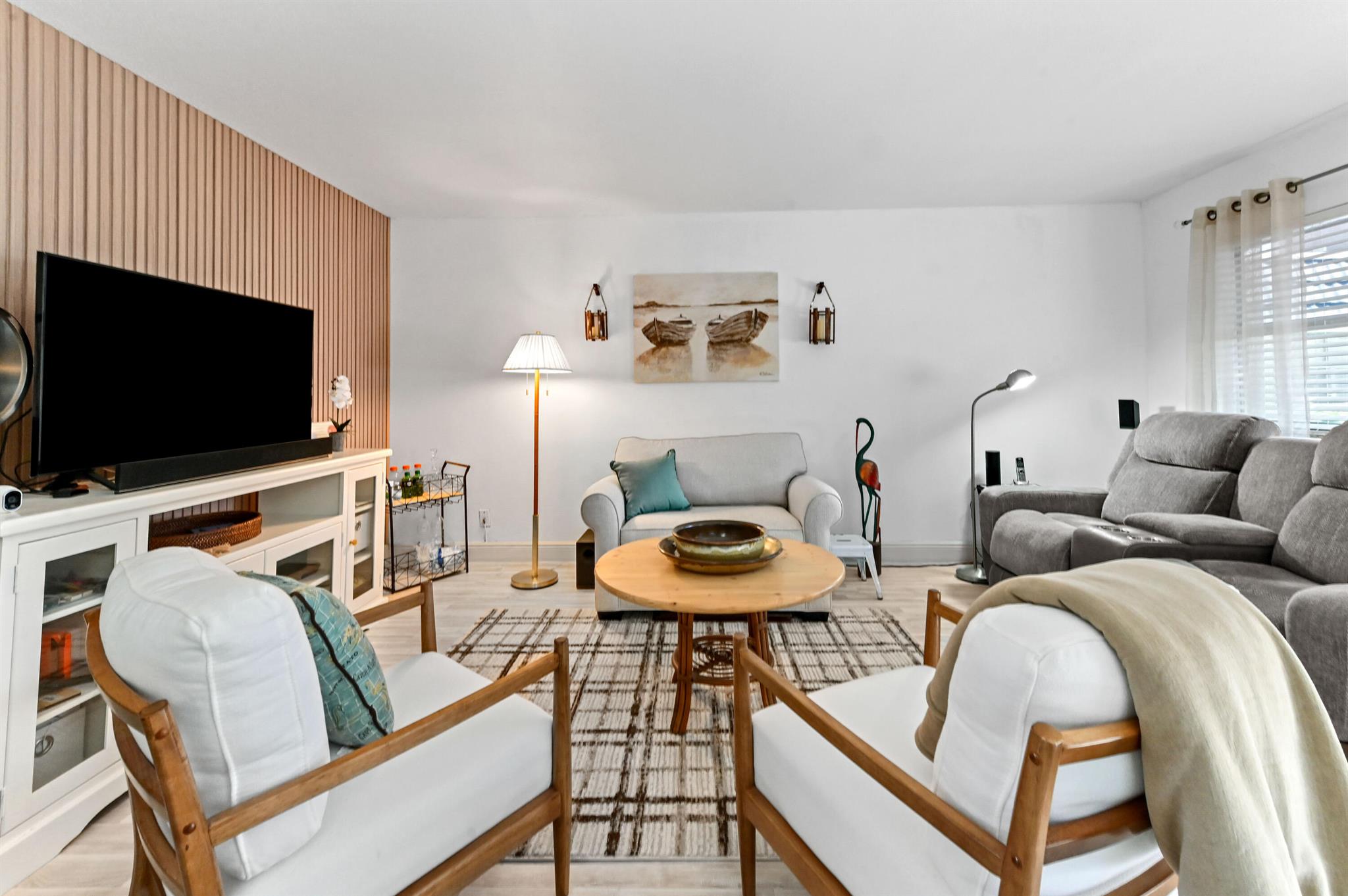 KINGS POINT - Residential