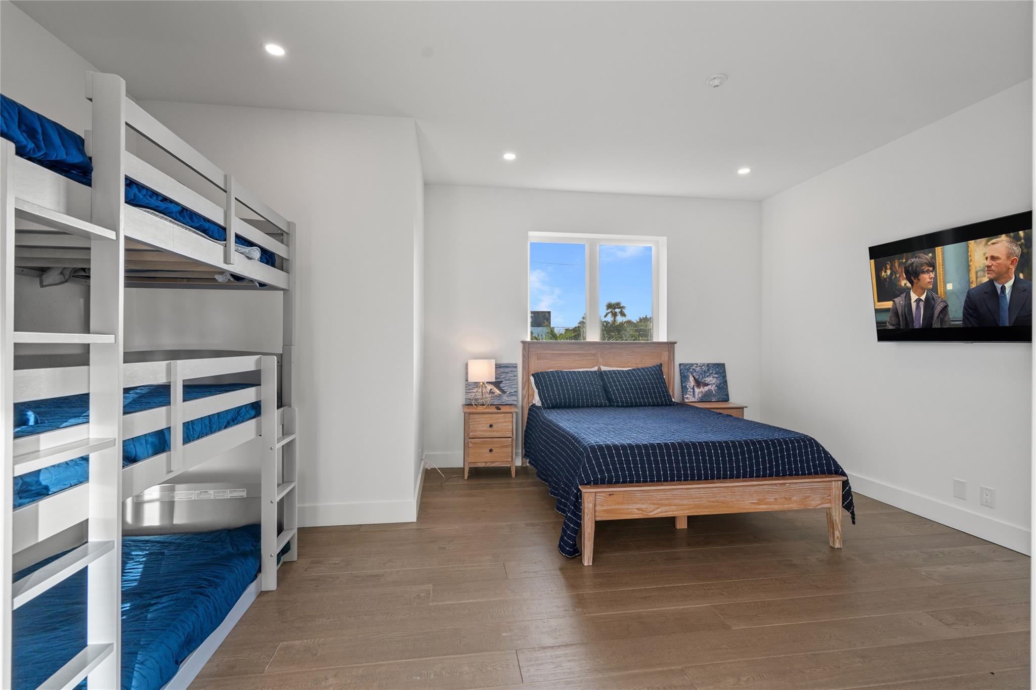 HILLSBORO SHORES SEC - Residential