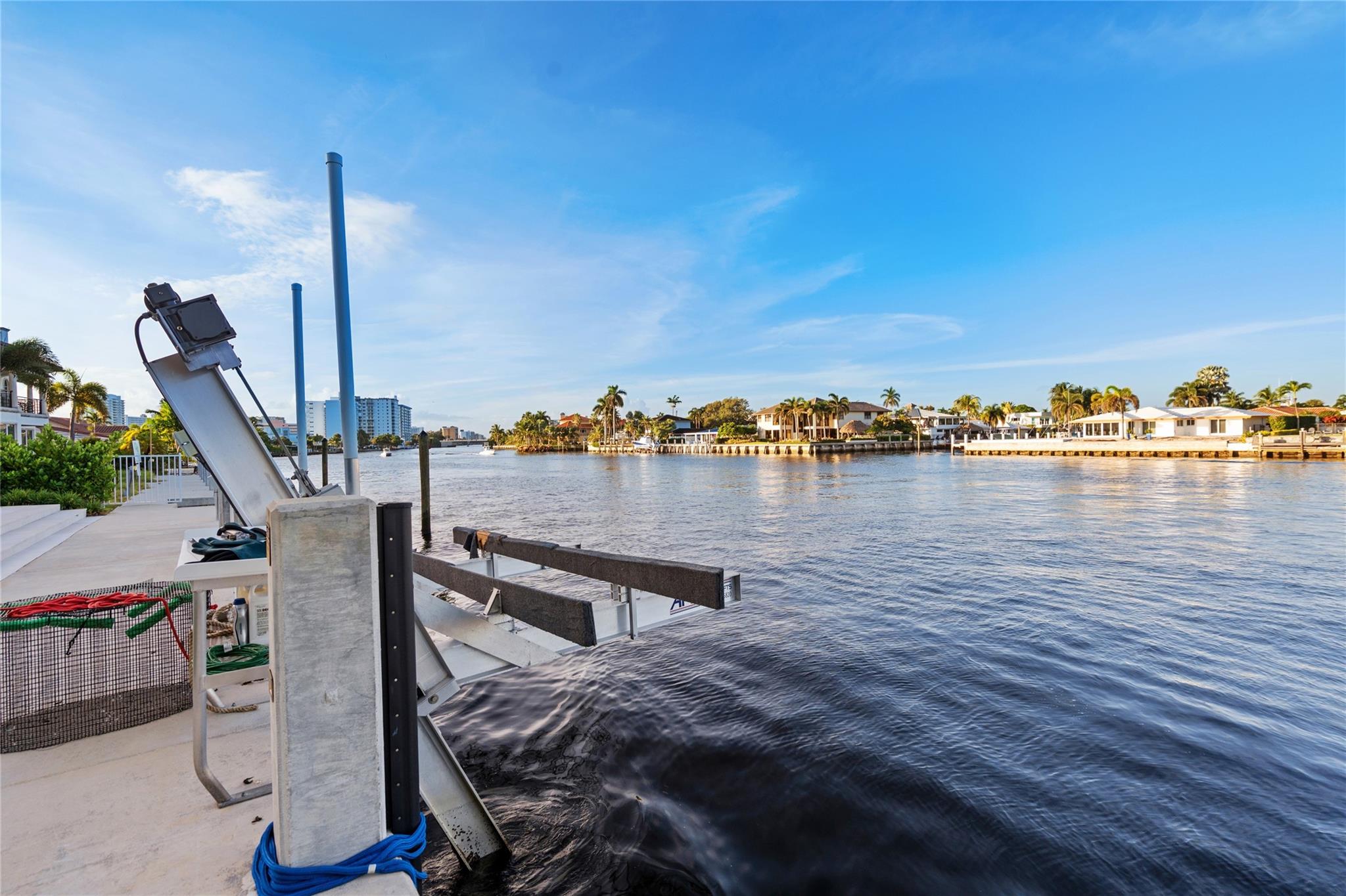 HILLSBORO SHORES SEC - Residential