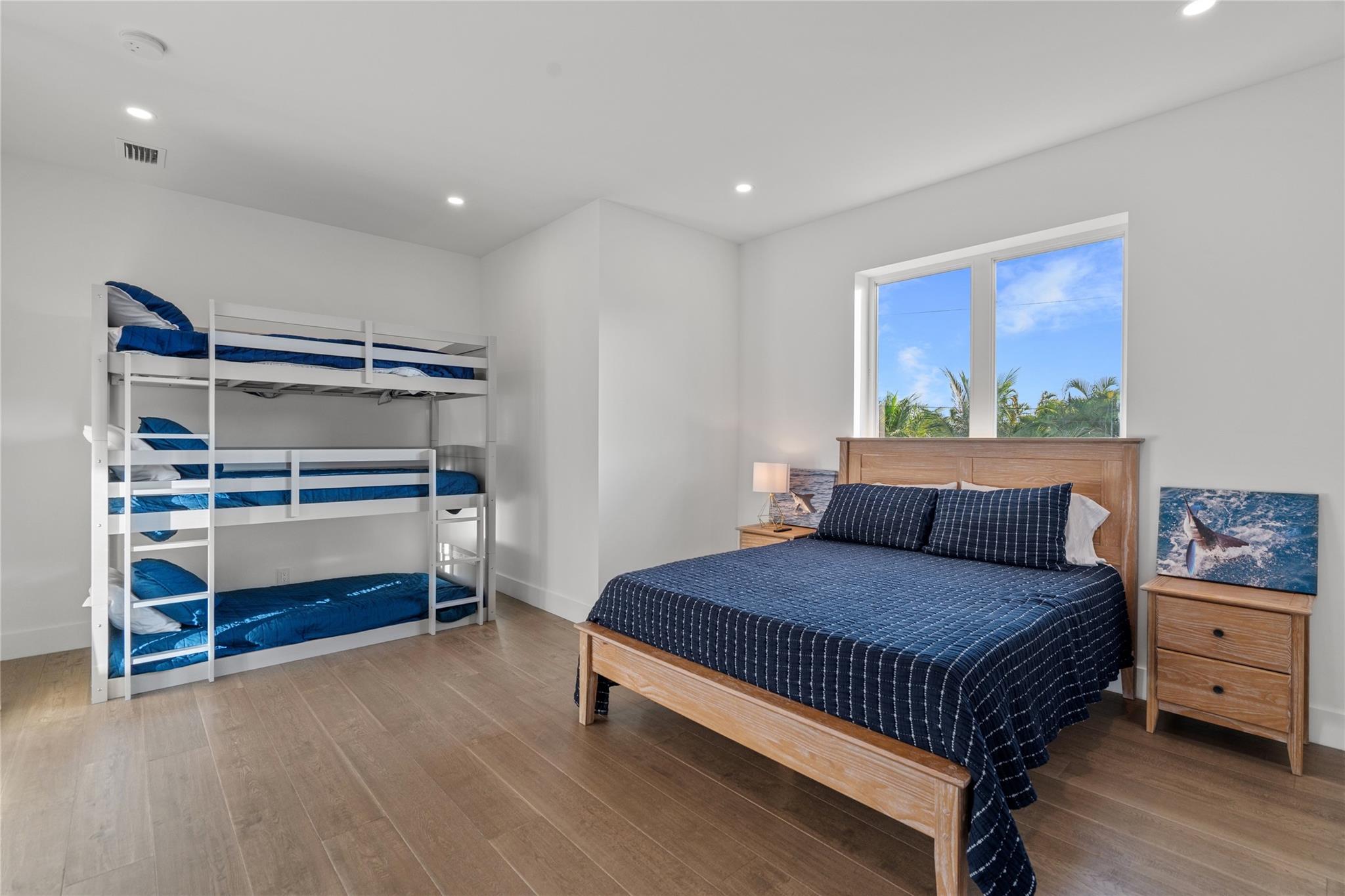 HILLSBORO SHORES SEC - Residential