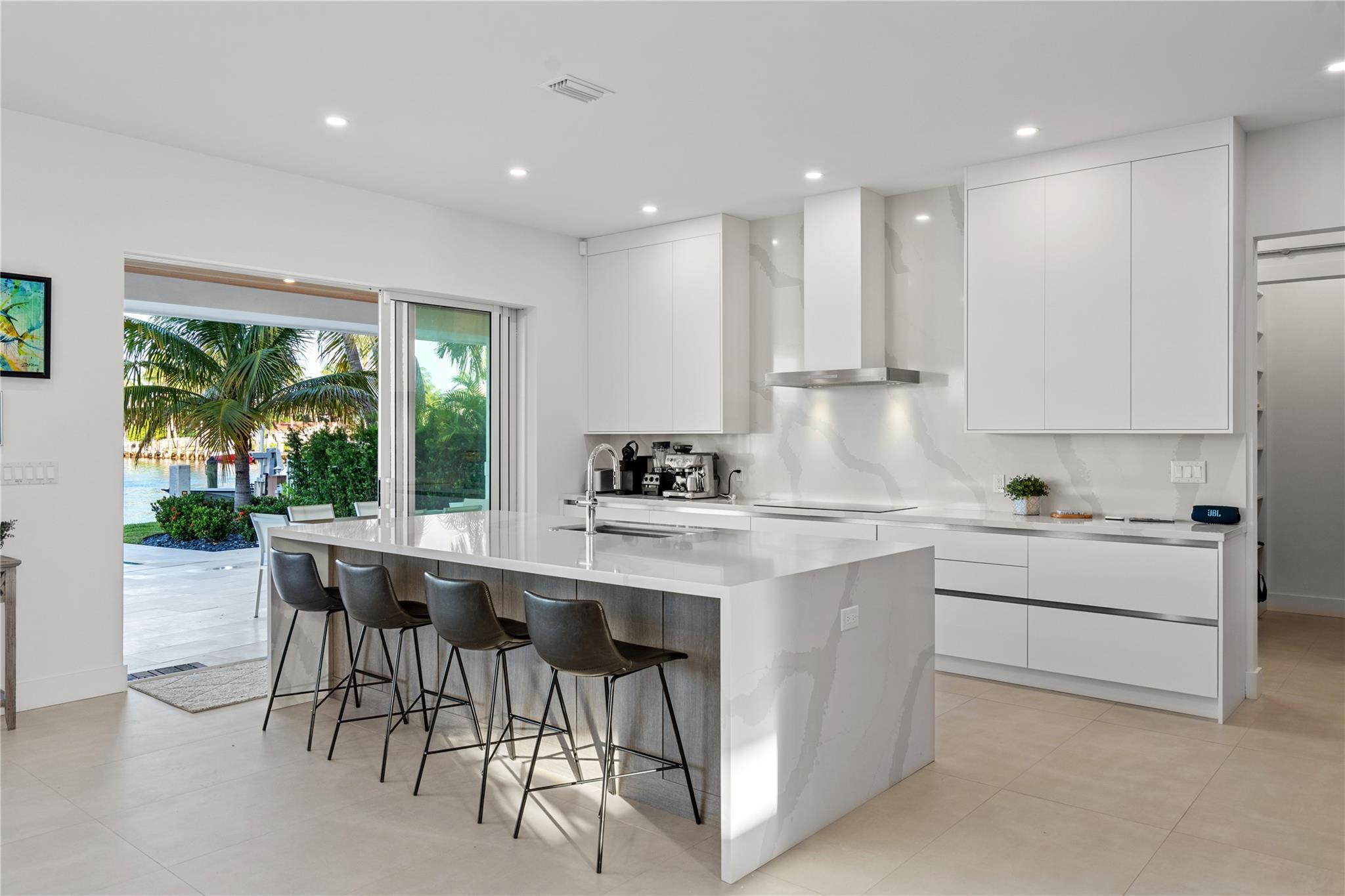 HILLSBORO SHORES SEC - Residential