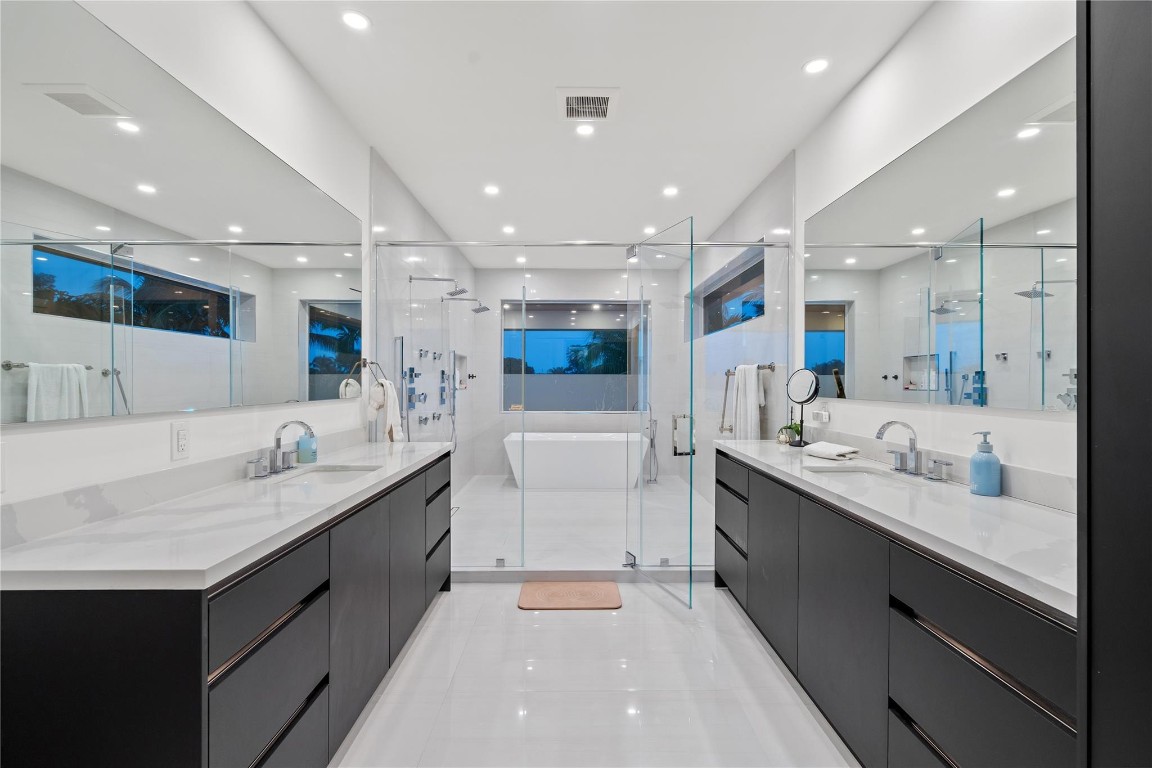 HILLSBORO SHORES SEC - Residential