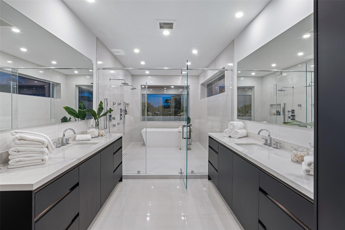 HILLSBORO SHORES SEC - Residential