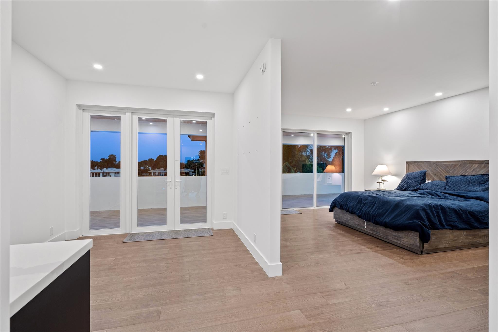 HILLSBORO SHORES SEC - Residential