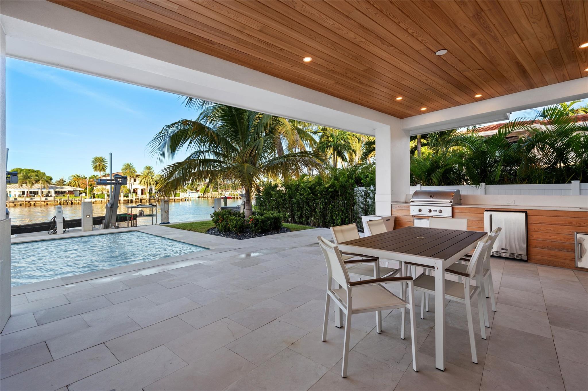 HILLSBORO SHORES SEC - Residential