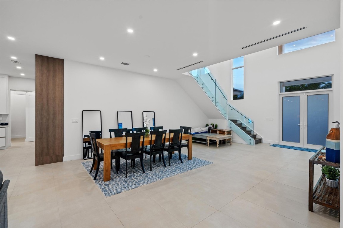 HILLSBORO SHORES SEC - Residential