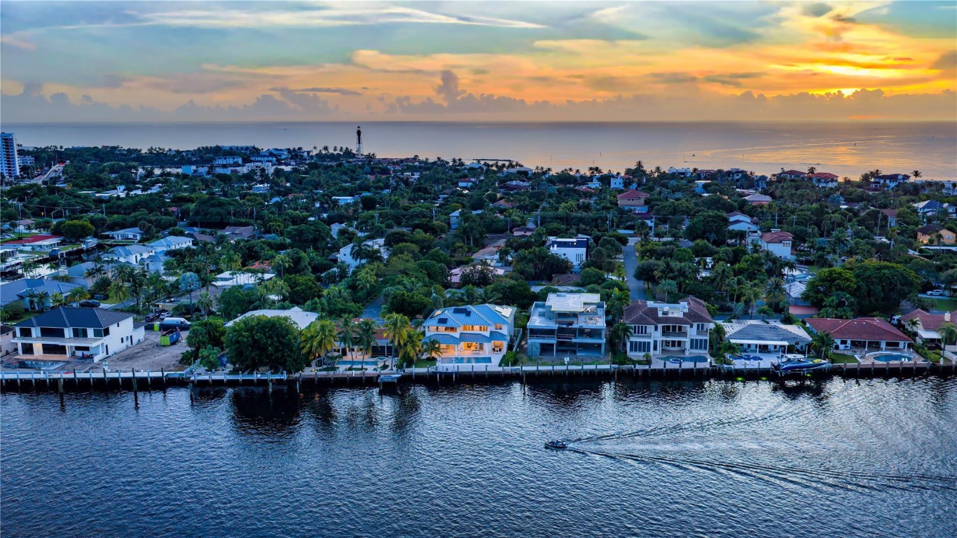 HILLSBORO SHORES SEC - Residential