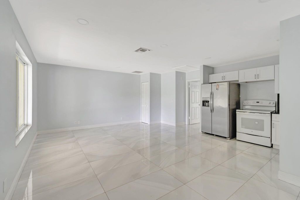 Photo of 4338 Forest Road #3, West Palm Beach, FL 33406 (MLS # R11114172)