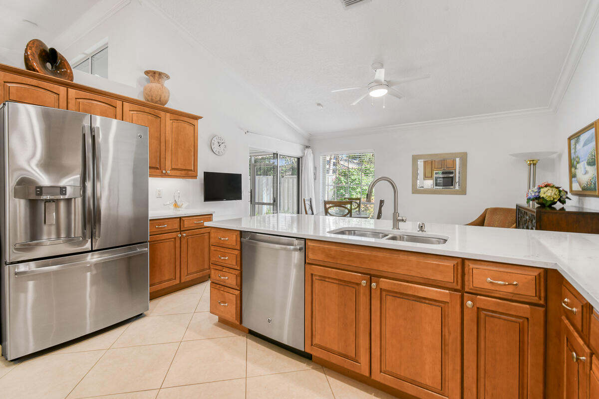 PGA RESORT COMMUNITY OF EAGLETON - Residential