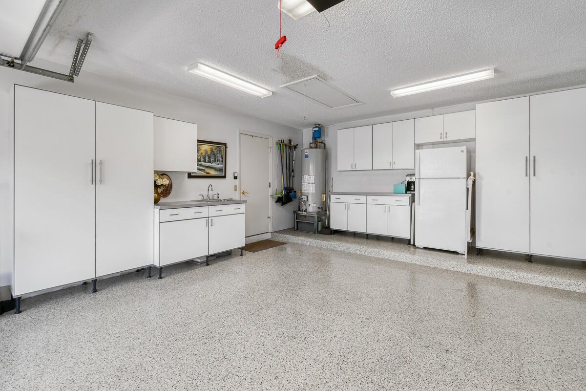 PGA RESORT COMMUNITY OF EAGLETON - Residential