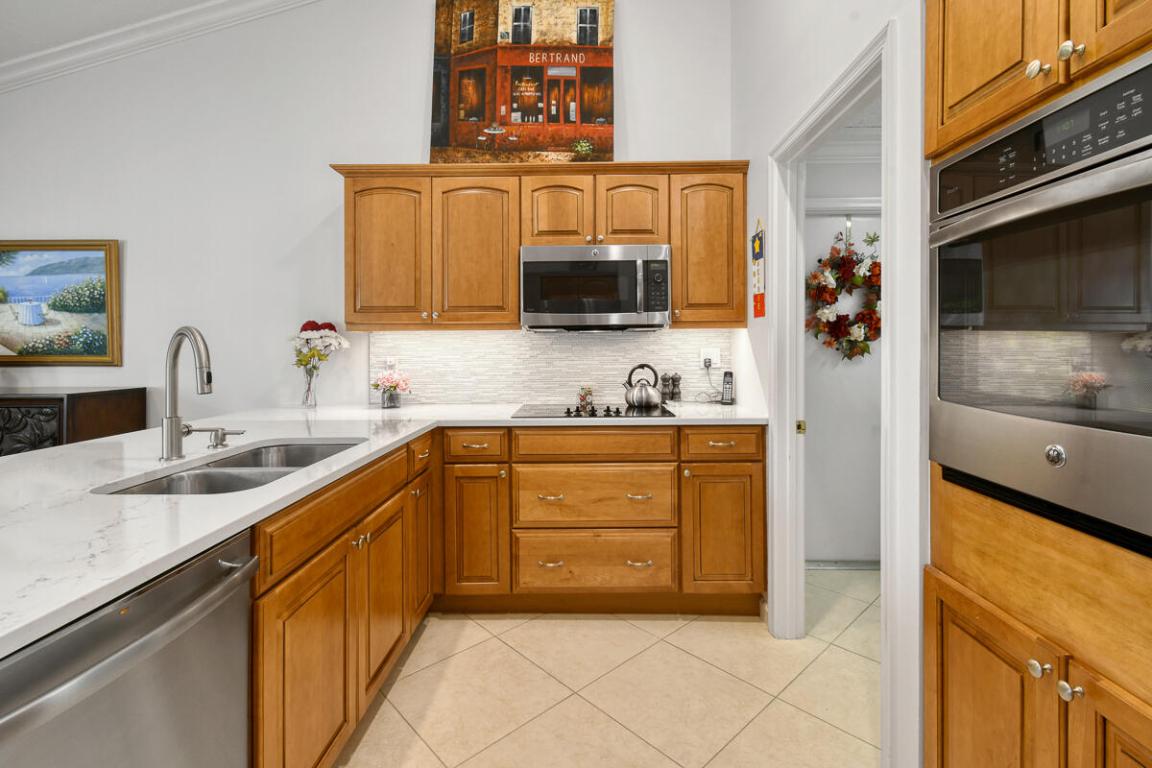 PGA RESORT COMMUNITY OF EAGLETON - Residential