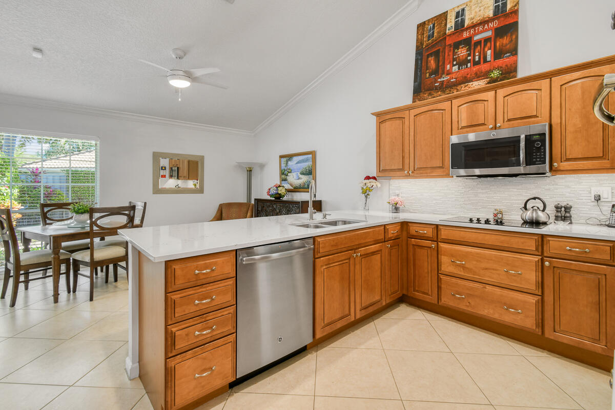 PGA RESORT COMMUNITY OF EAGLETON - Residential