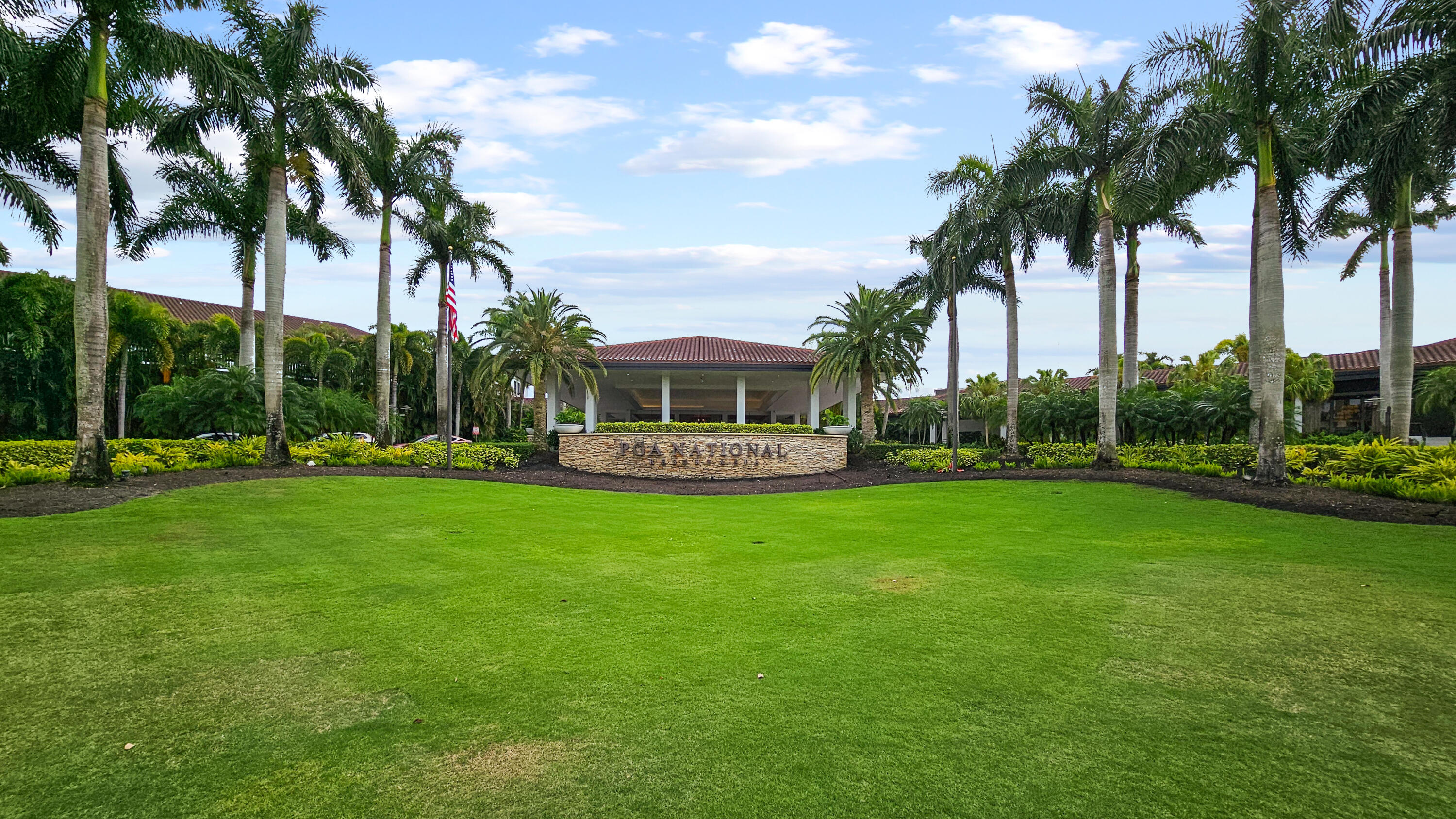 PGA RESORT COMMUNITY OF EAGLETON - Residential