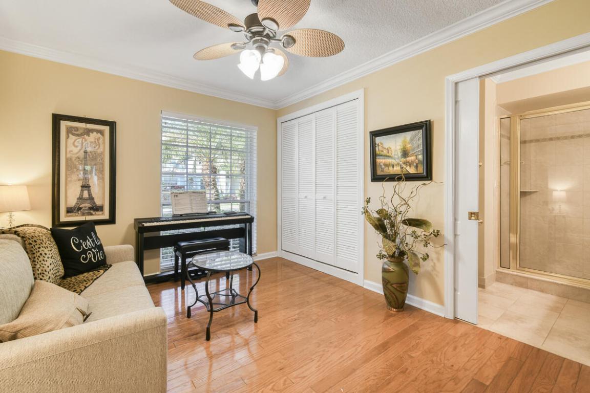 PGA RESORT COMMUNITY OF EAGLETON - Residential