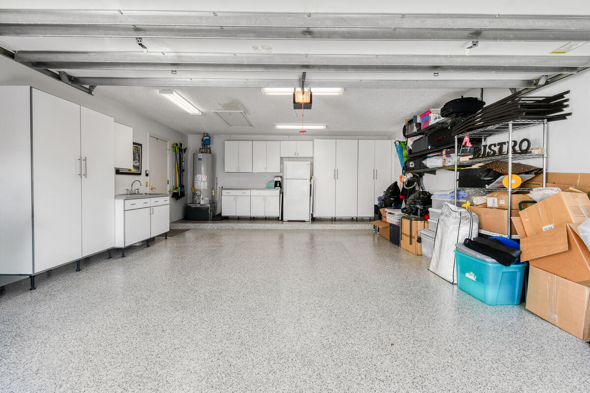 PGA RESORT COMMUNITY OF EAGLETON - Residential