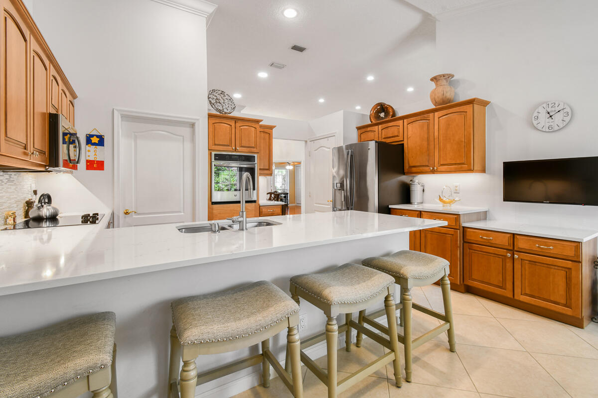 PGA RESORT COMMUNITY OF EAGLETON - Residential