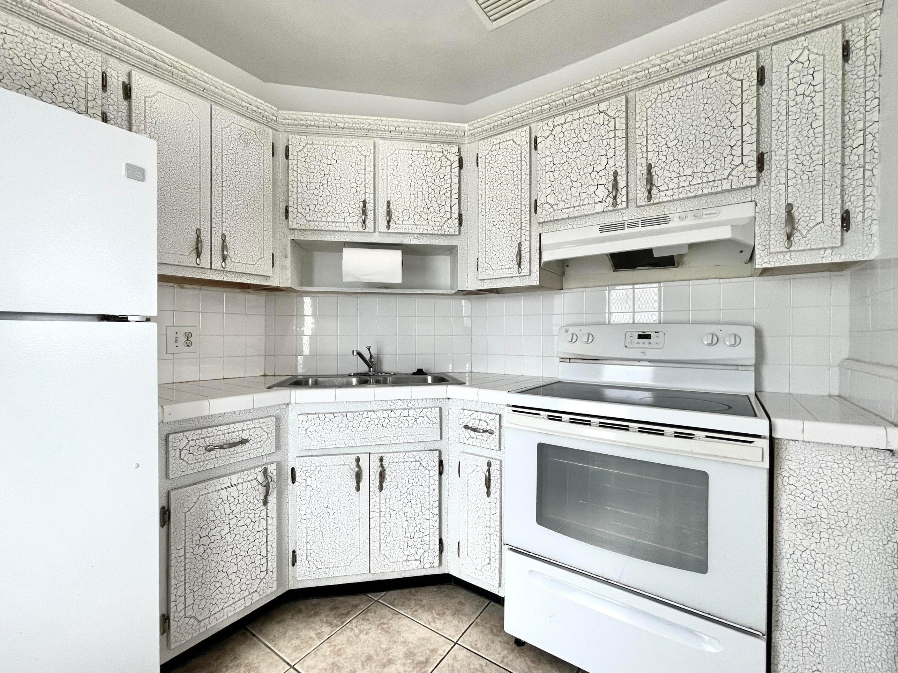 CRYSTAL LAKE 1021 CONDO - Residential Lease