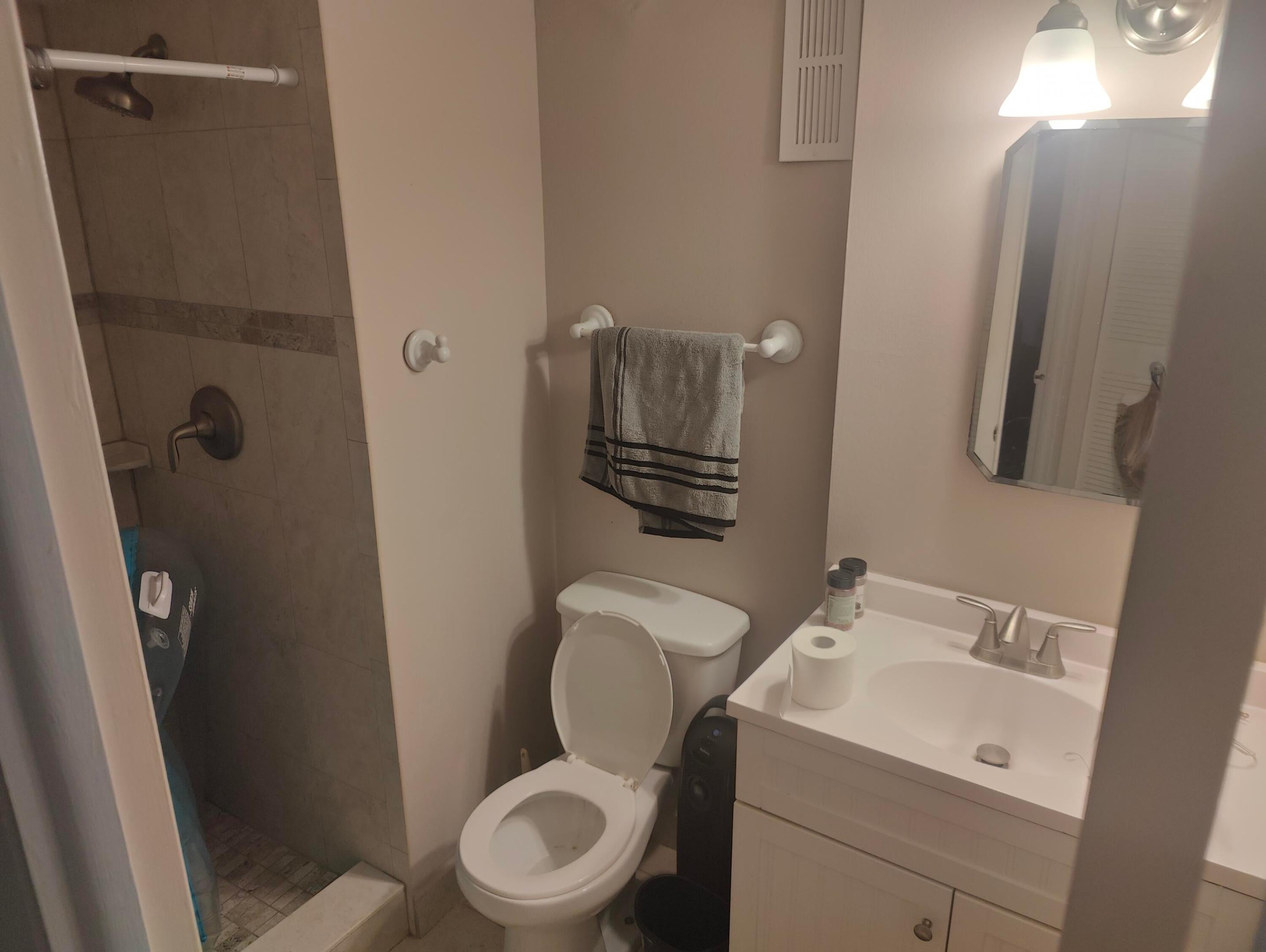 500 EXECUTIVE CENTER Drive 2A