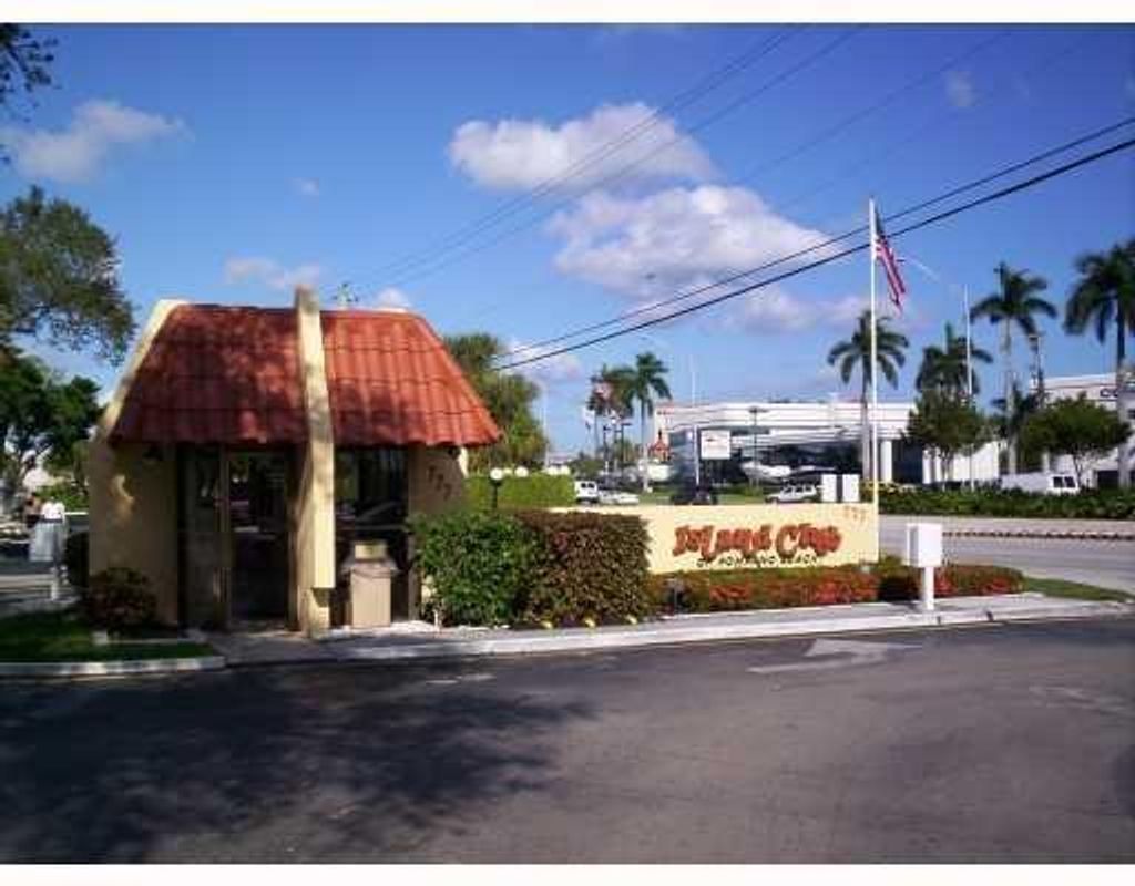 Photo of 777 S FEDERAL #303 C, Pompano Beach, FL 33062 (MLS # F10203865)