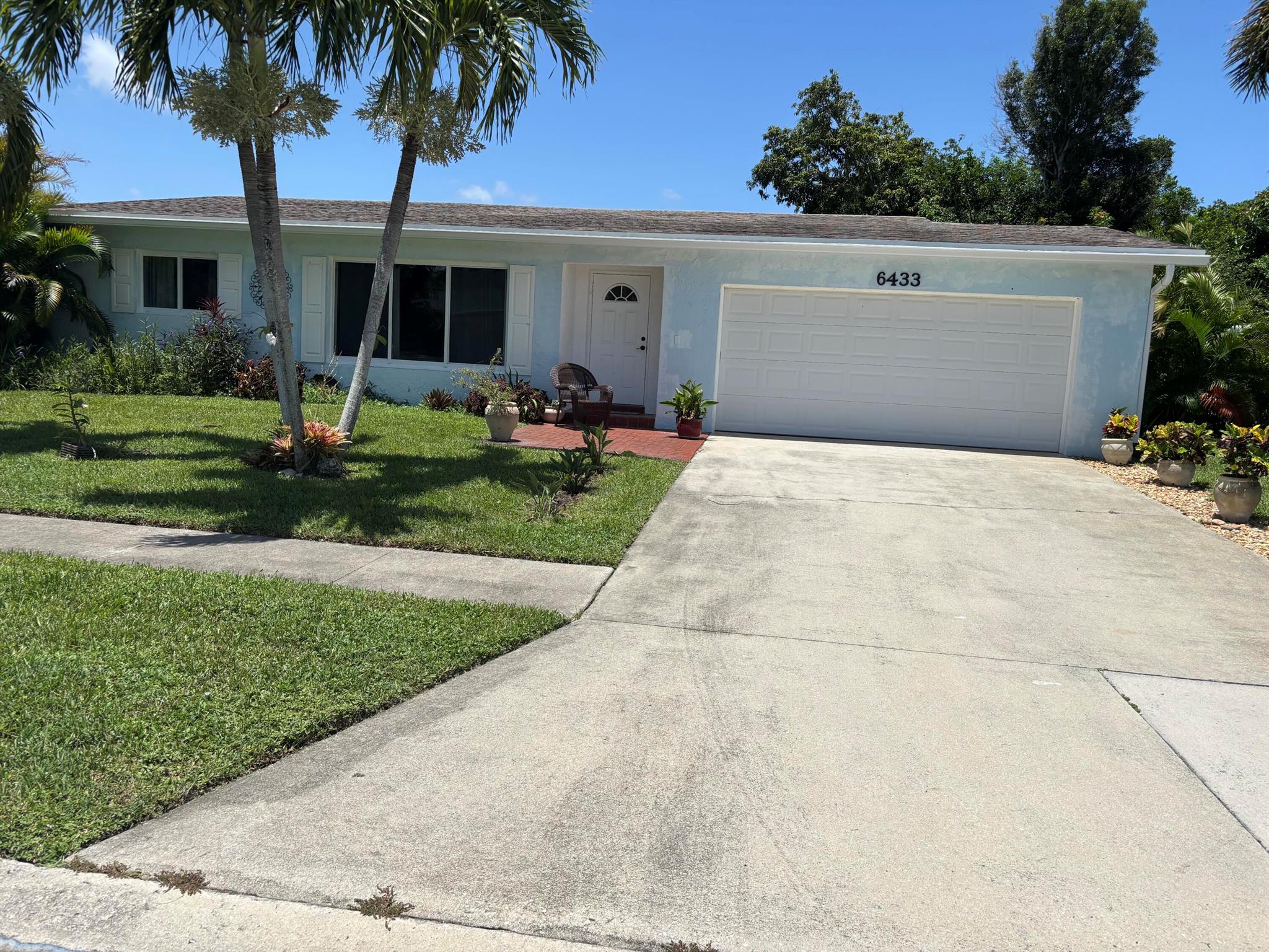 Beautifully furnished 2 bed, 2 bath home in Coco Wood Lakes, a 55+ community in Delray Beach. Features include a spacious split-bedroom layout, updated baths, large walk-in closet in the primary, and a granite kitchen with stainless steel appliances and a pantry. Enjoy the cozy family room and relax on the oversized screened patio with your morning coffee. Community offers a clubhouse, pool, fitness center, billiards, seasonal events, and entertainment. Close to shopping, dining, downtown Delray, and the beach.