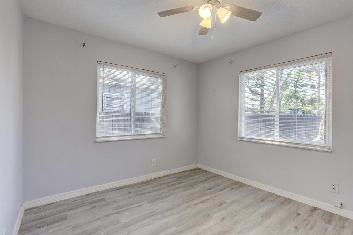 COLONIAL ESTATES - Residential Income