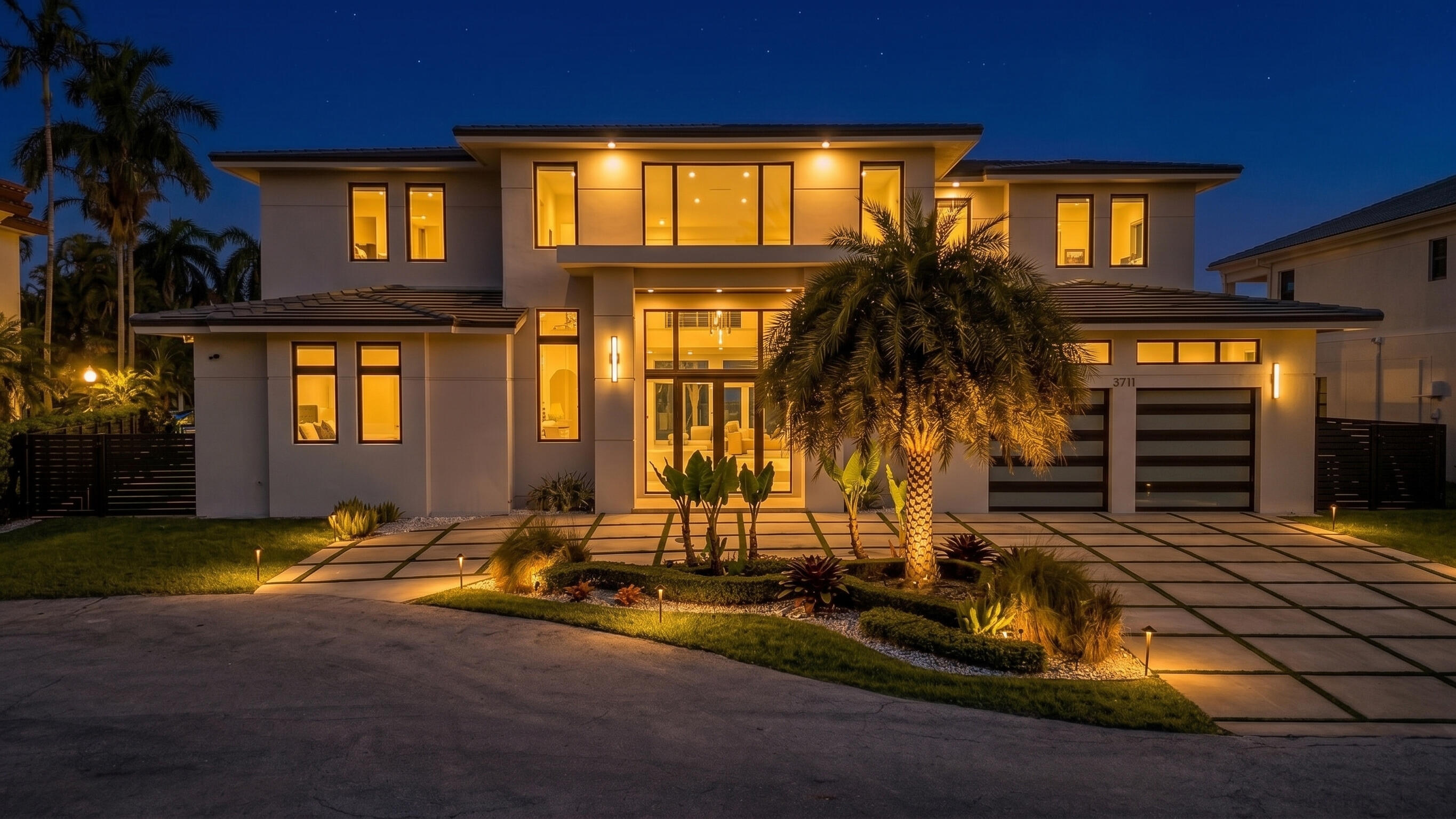 View photos, virtual tours, details... 3711 NE 30th Avenue