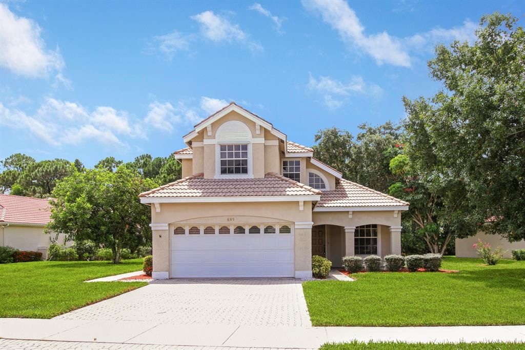 Photo of 609 SW St Thomas Cove, Port Saint Lucie, FL 34986 (MLS # R10742172)