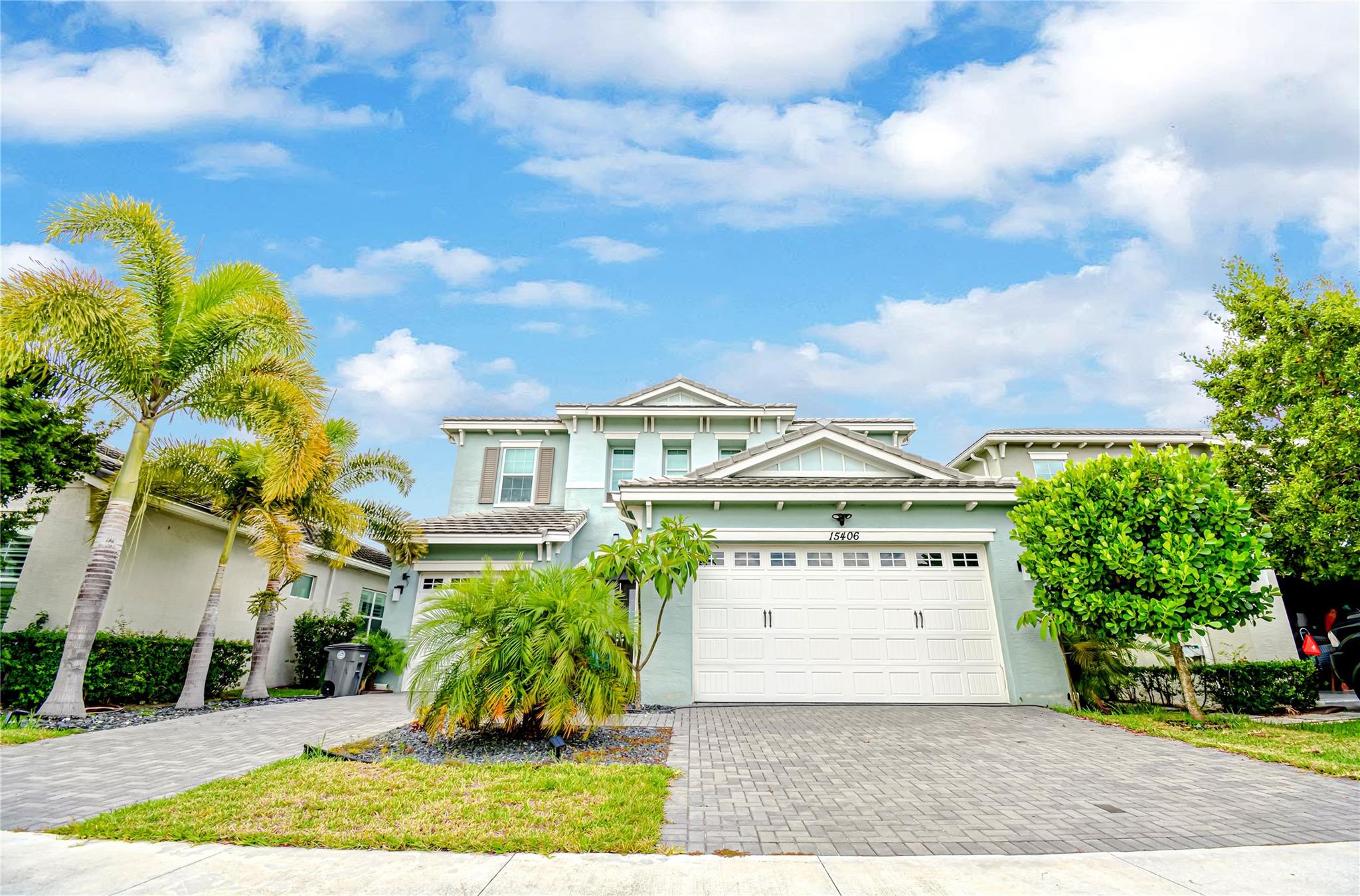 15406 Goldfinch Cir