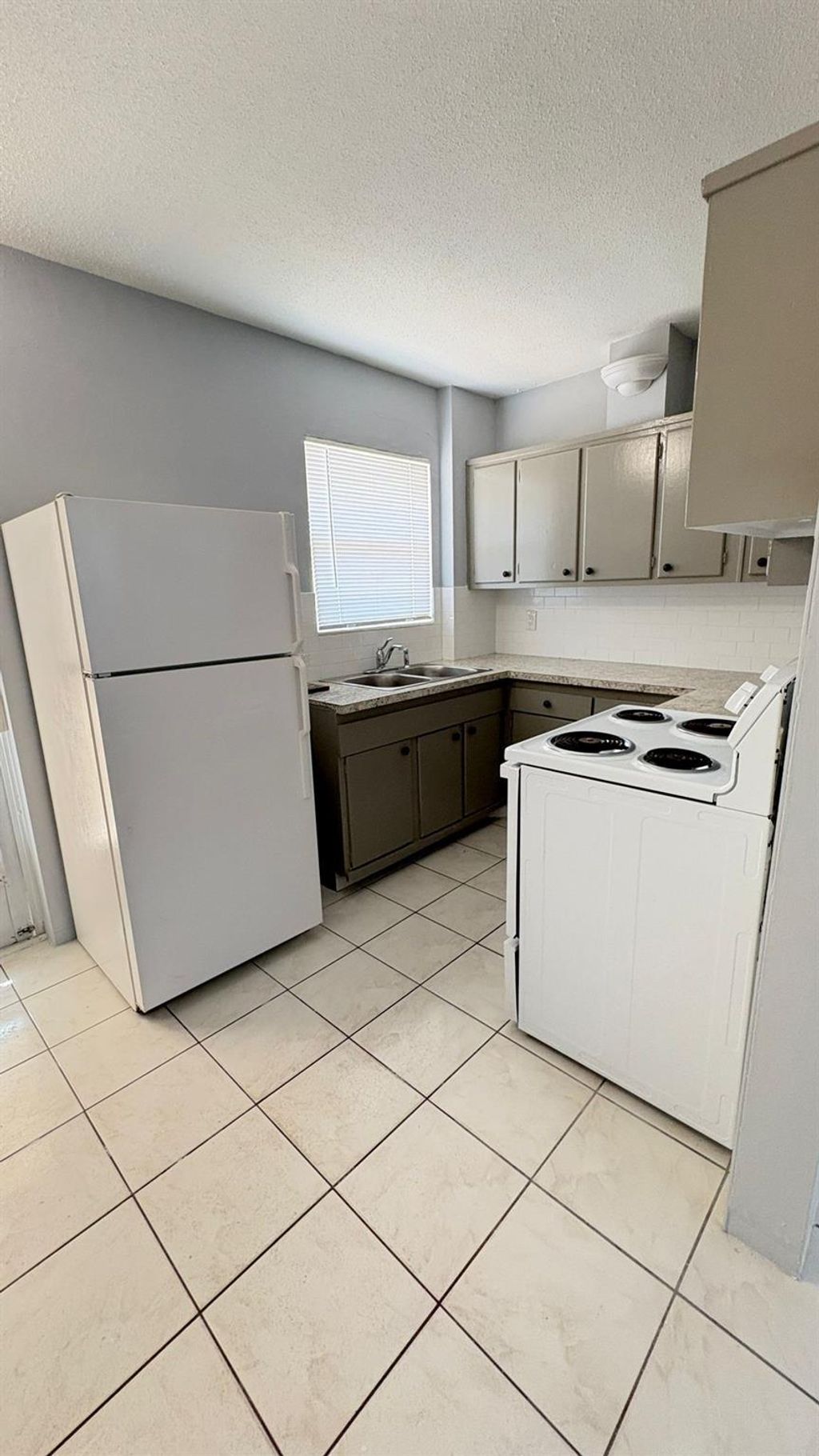 Photo of 2917 Middle River Drive #3, Wilton Manors, FL 33306 (MLS # F10506646)