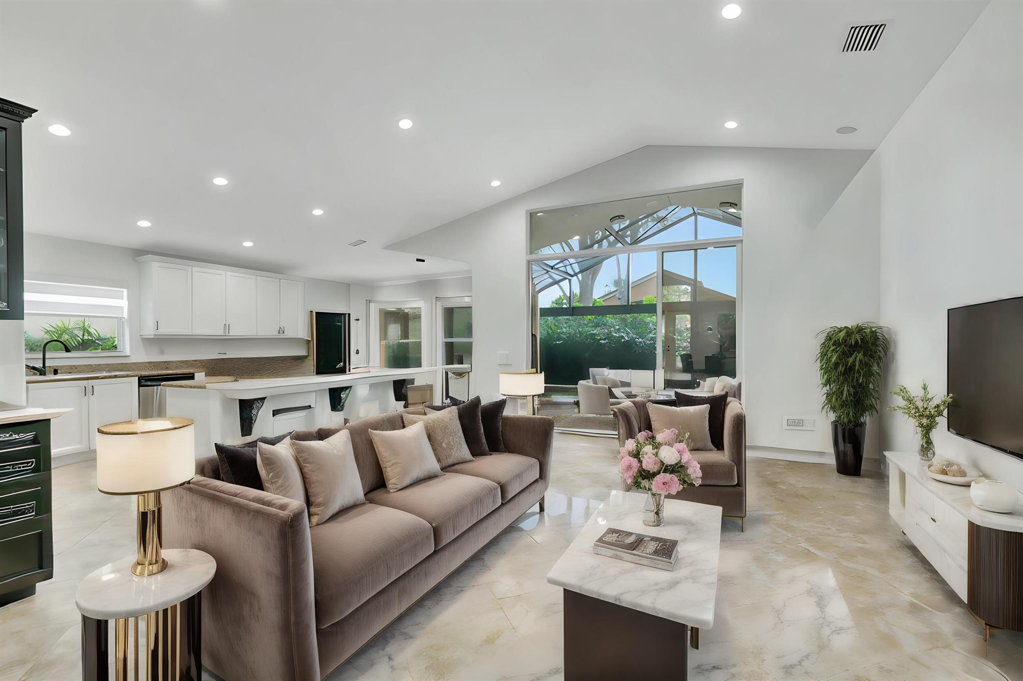 6884 Belmont Shore Drive